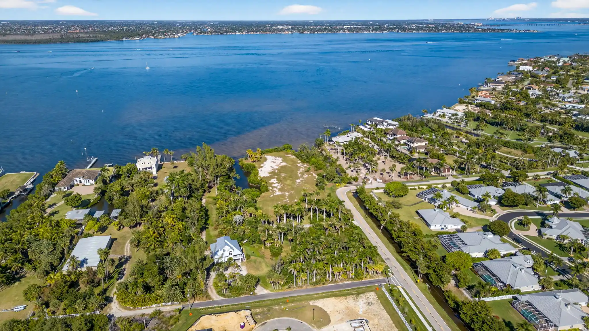 WATERFRONT OPPORTUNITY - FORT MYERS CALOOSAHATCHEE RIVER – image 6