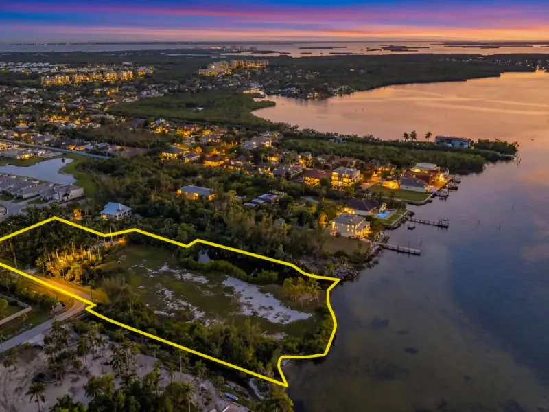 WATERFRONT OPPORTUNITY - CALOOSAHATCHEE RIVER "CONTINGENT" – image 1