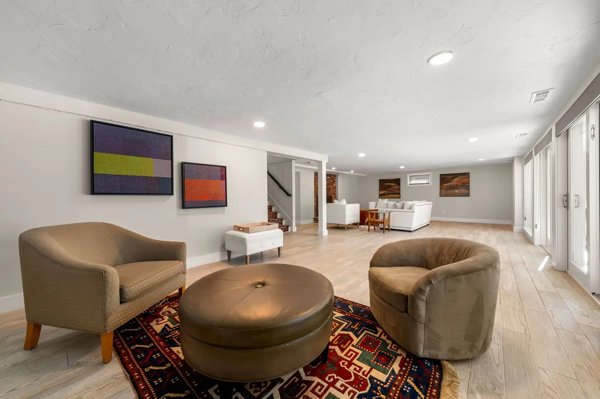 Mid-Century Modern Home on Four Sprawling Acres – image 16