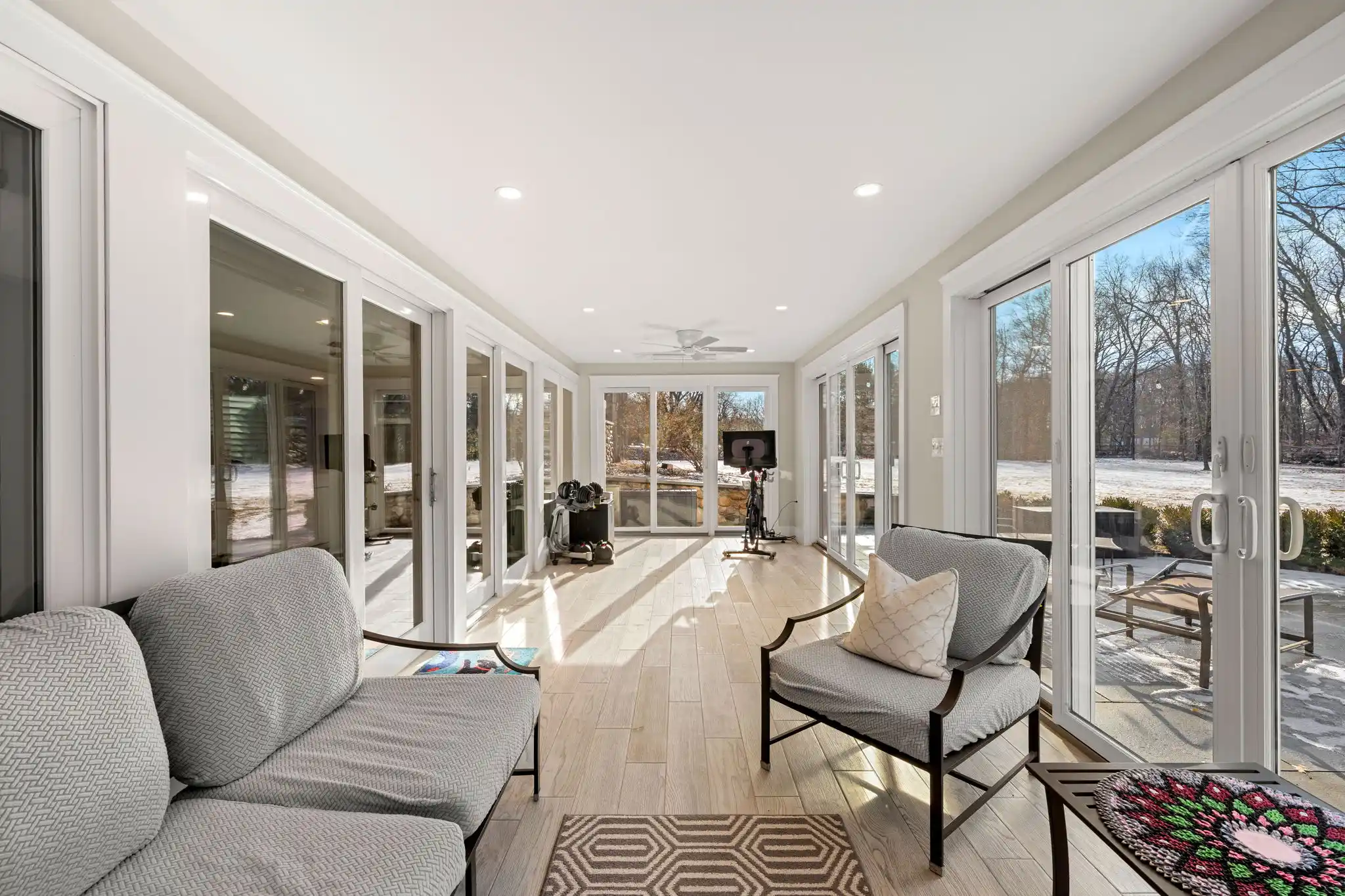 Mid-Century Modern Home on Four Sprawling Acres – image 19