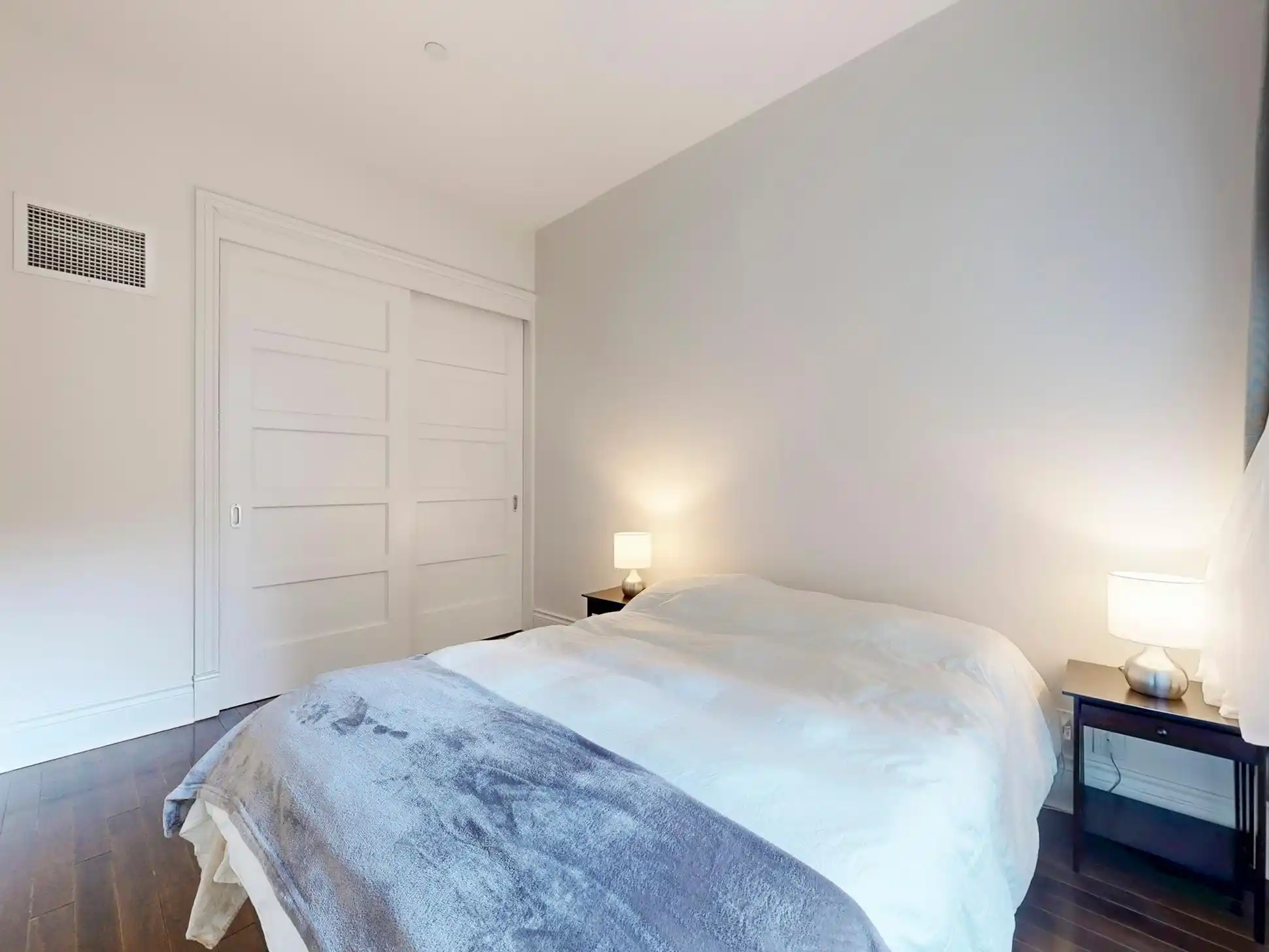 22 Leader Lane 522. Toronto – image 17