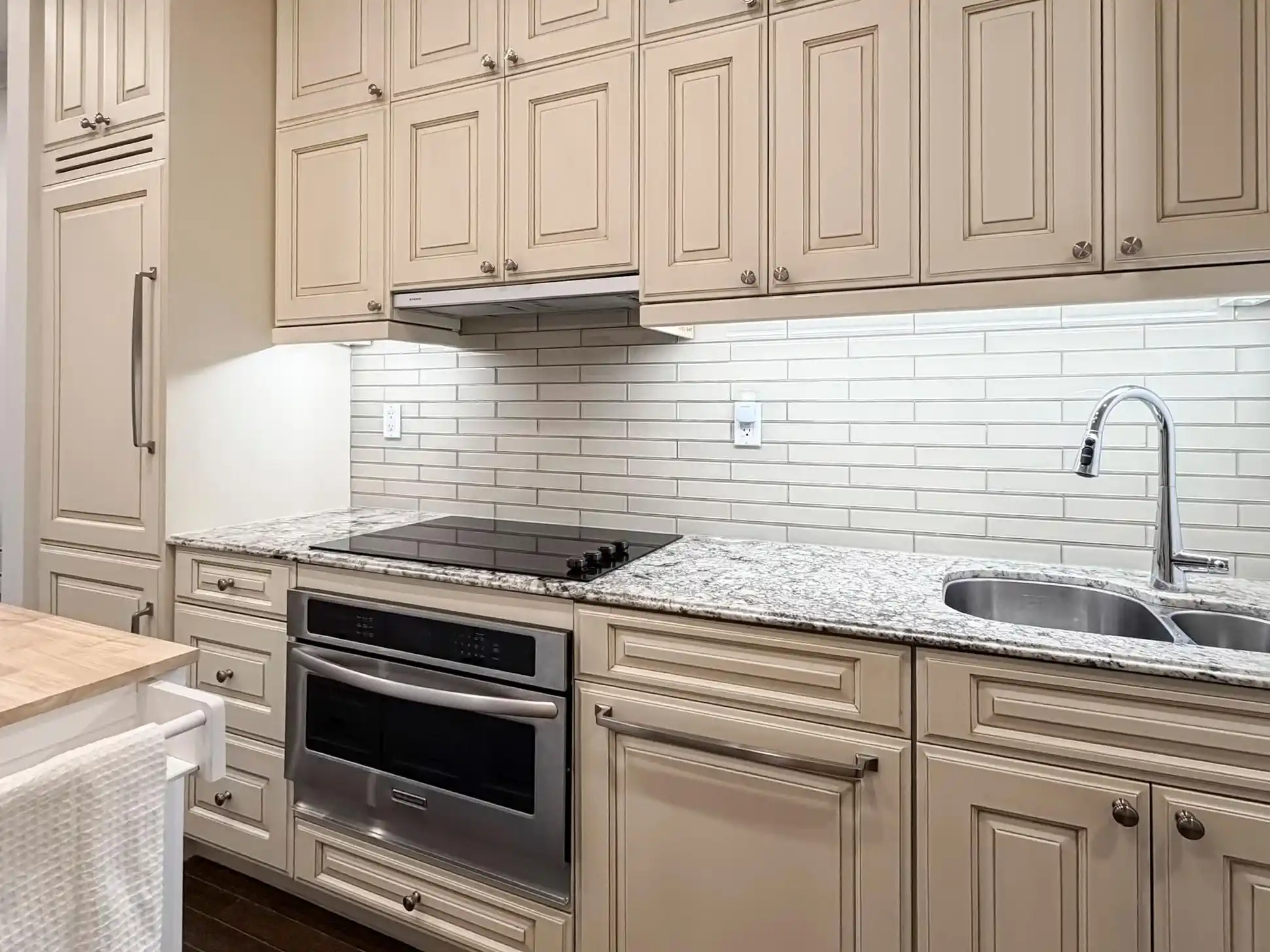 22 Leader Lane 522. Toronto – image 8