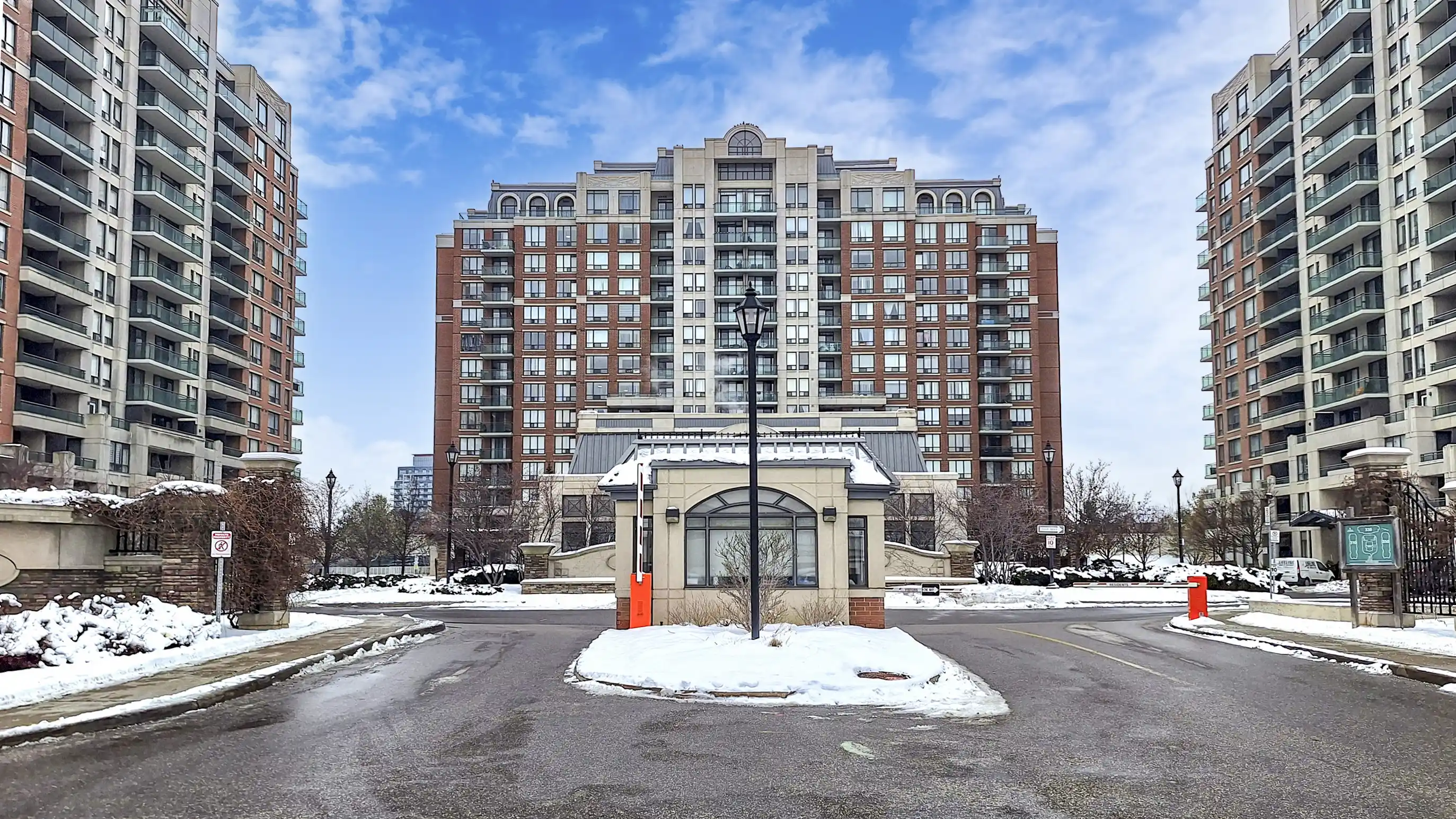 330 Red Maple Road #207 – image 2