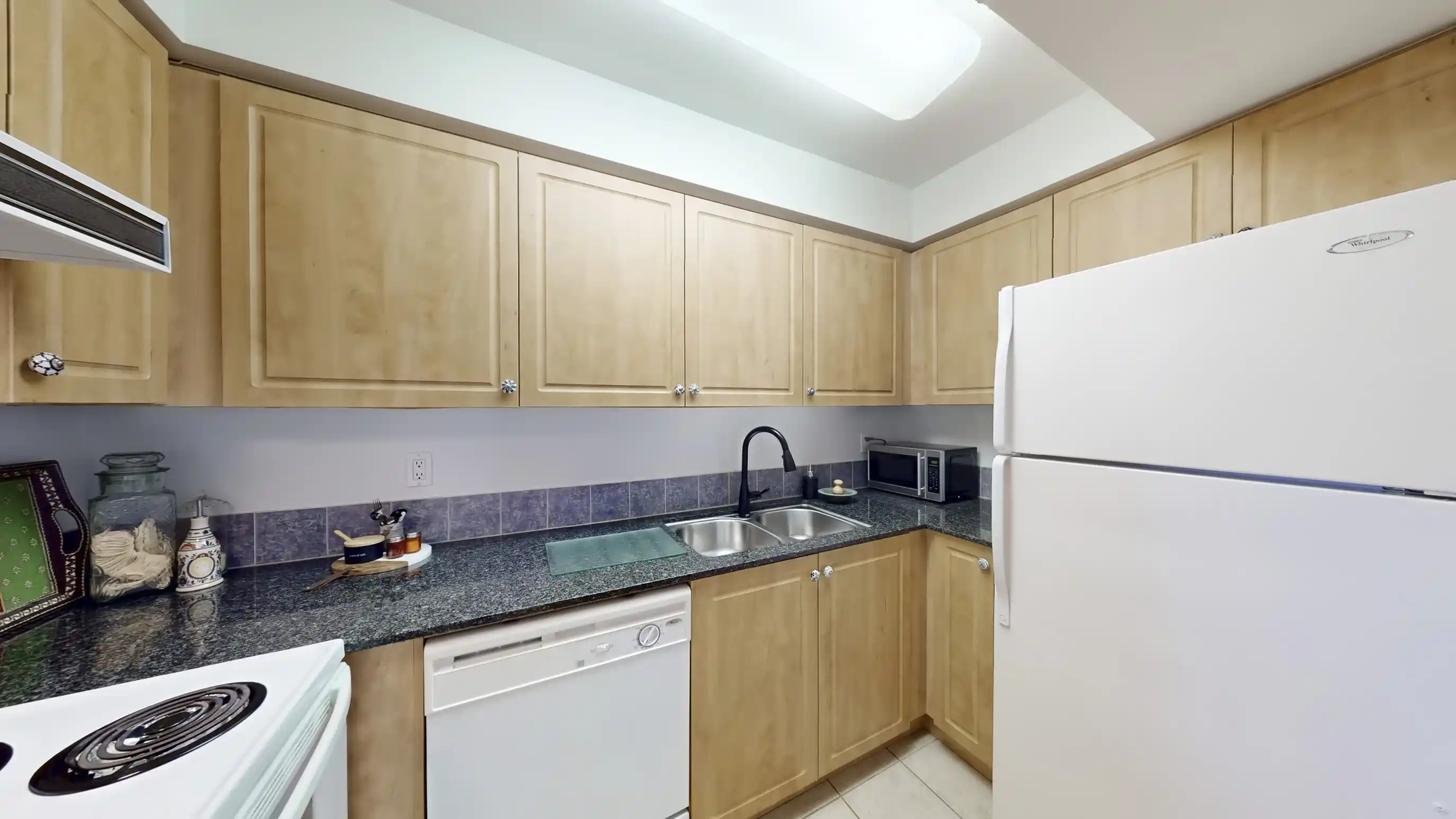 330 Red Maple Road #207 – image 15
