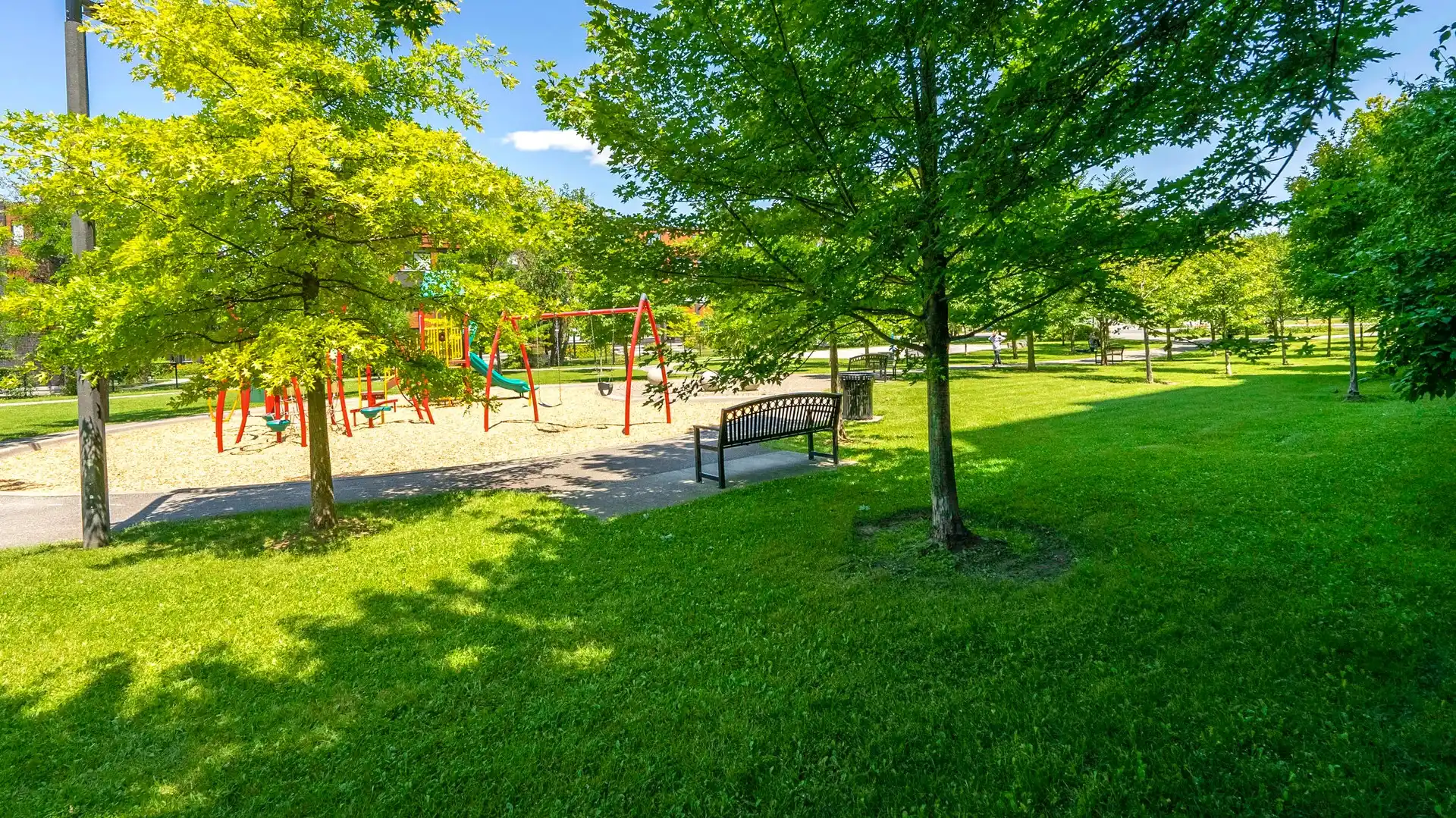 330 Red Maple Road #207 – image 33