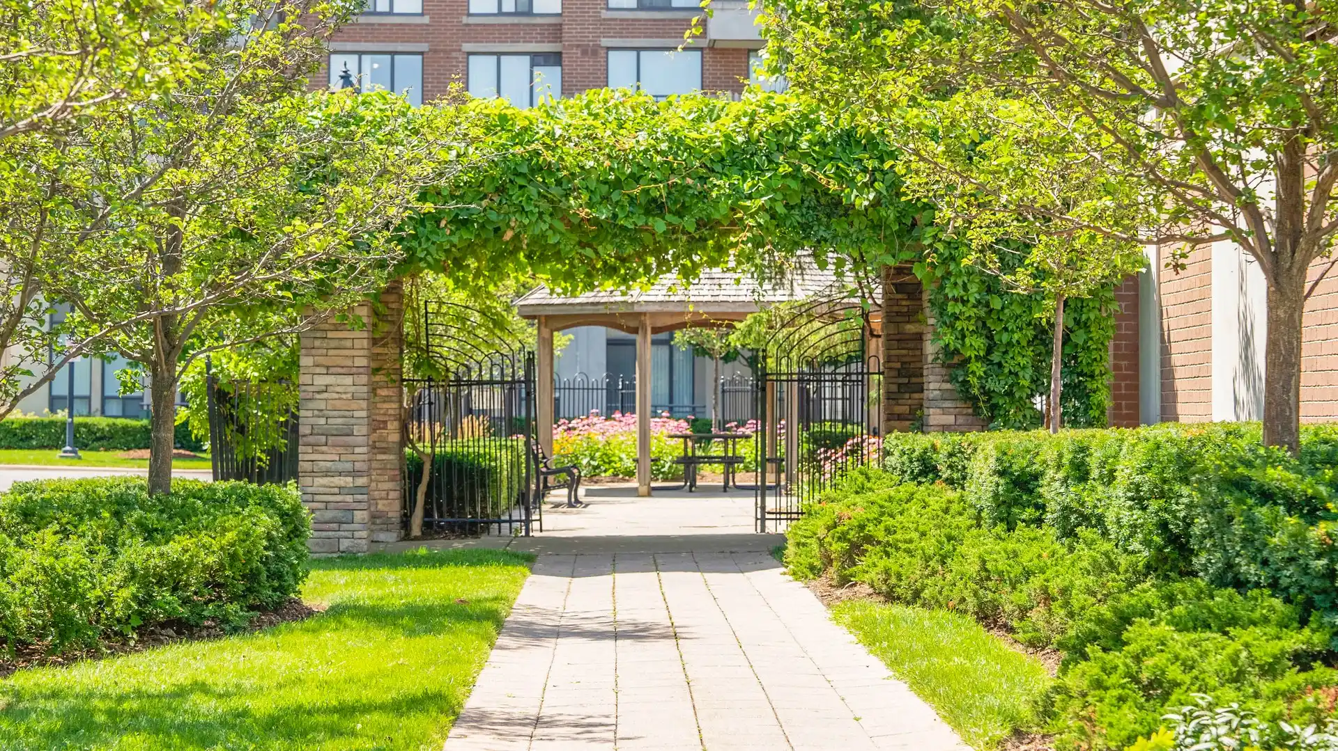 330 Red Maple Road #207 – image 36