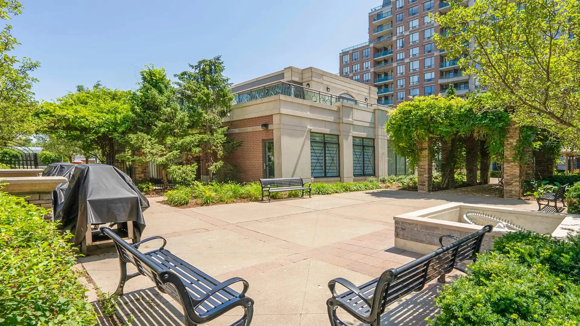 330 Red Maple Road #207 – image 40