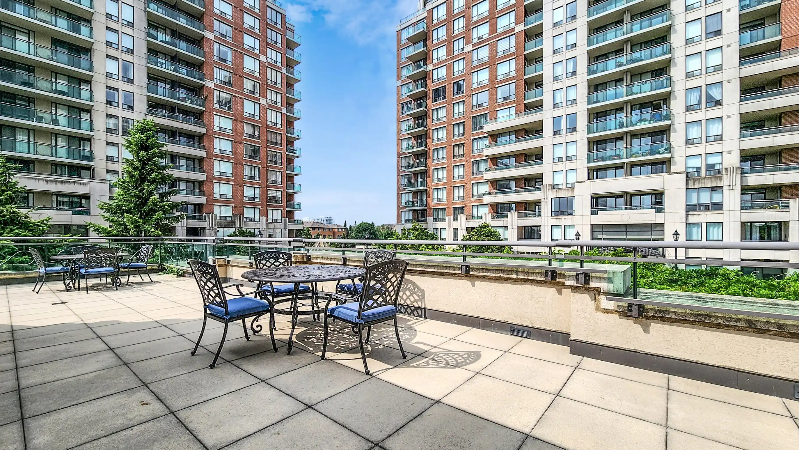 330 Red Maple Road #207 – image 41