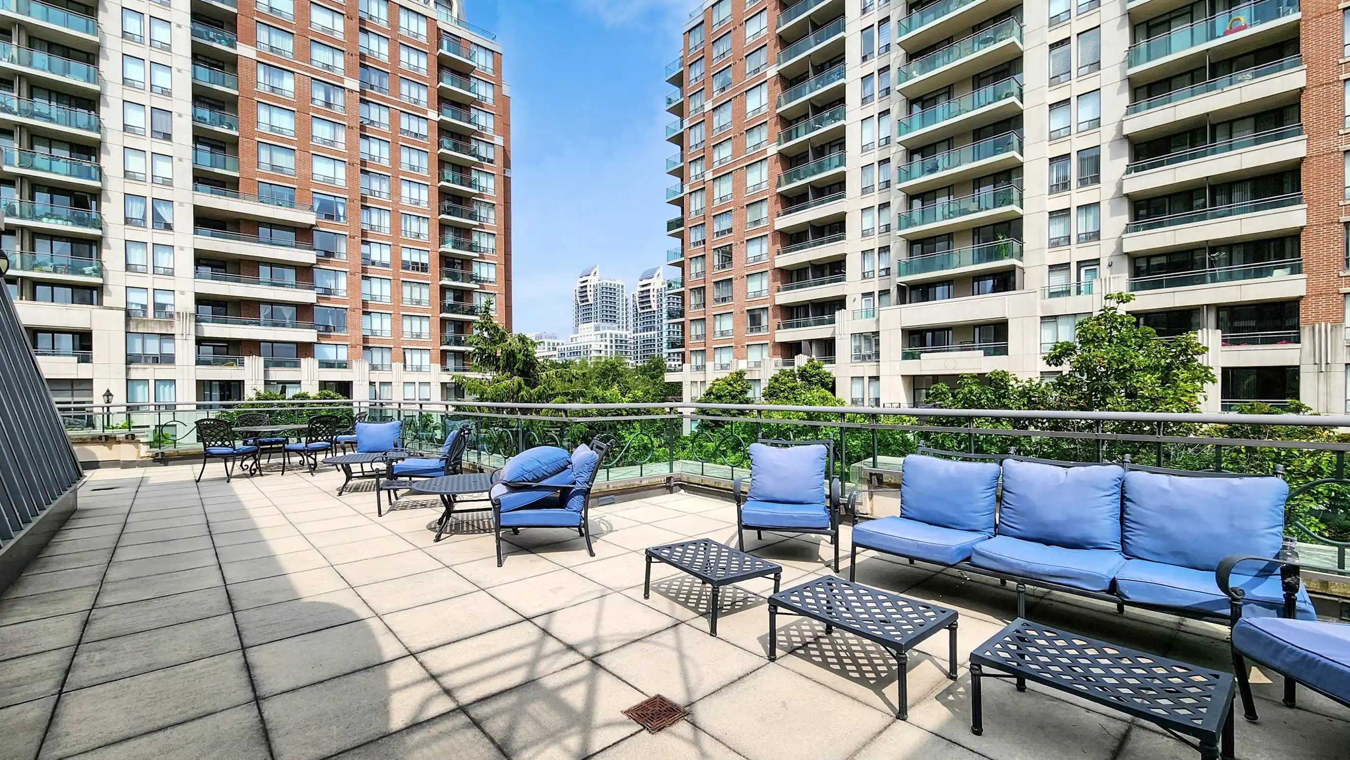 330 Red Maple Road #207 – image 42