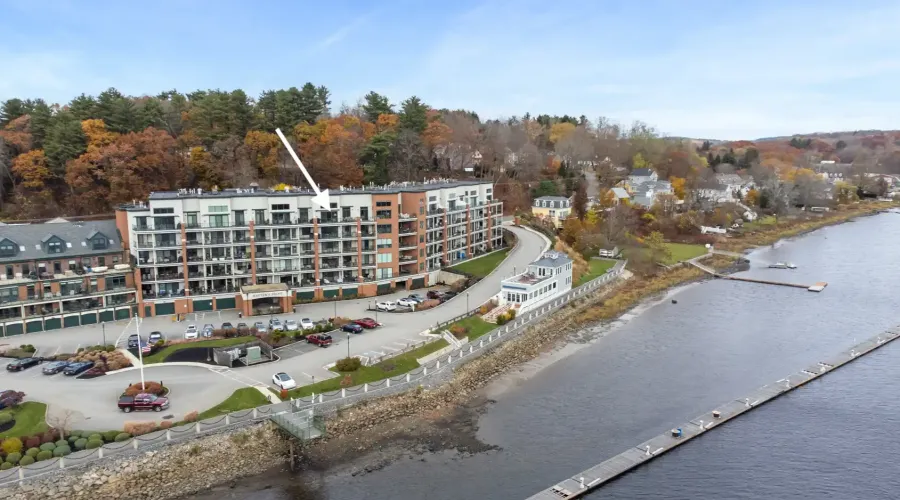 60 Merrimac St, Amesbury, Massachusetts, 01913, United States, 2 Bedrooms Bedrooms, 5 Rooms Rooms,2 BathroomsBathrooms,Condo,For Sale,Hatter's Point,Merrimac,2012242