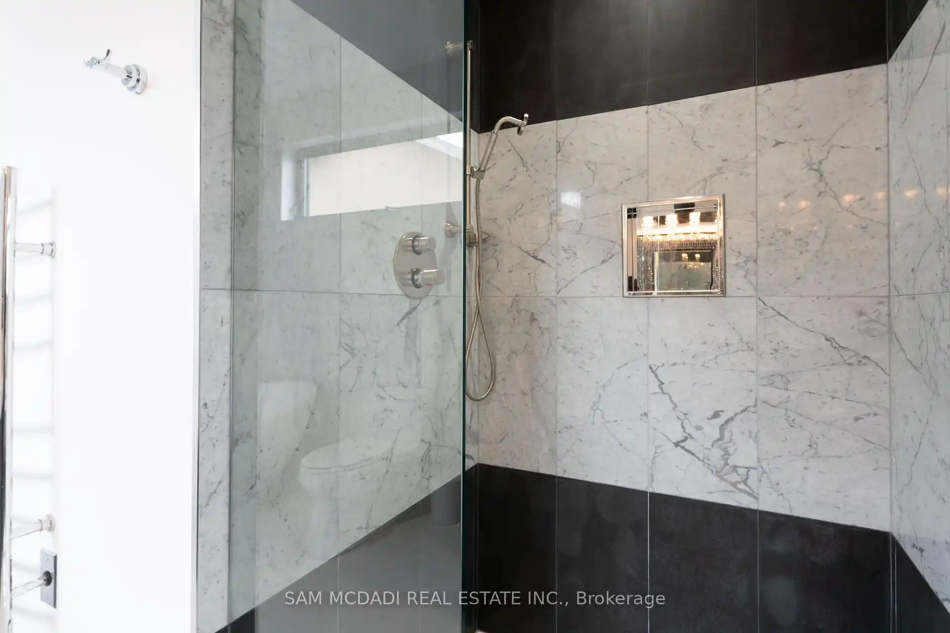 852 Goodwin Road, Mississauga (W12725740) – image 16