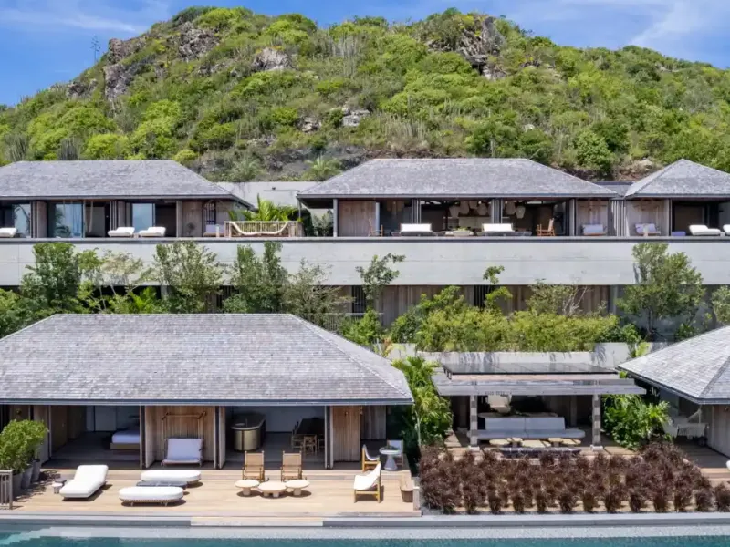 OVERLOOKING THE BAY OF MARIGOT IN SAINT BARTHELEMY – image 13