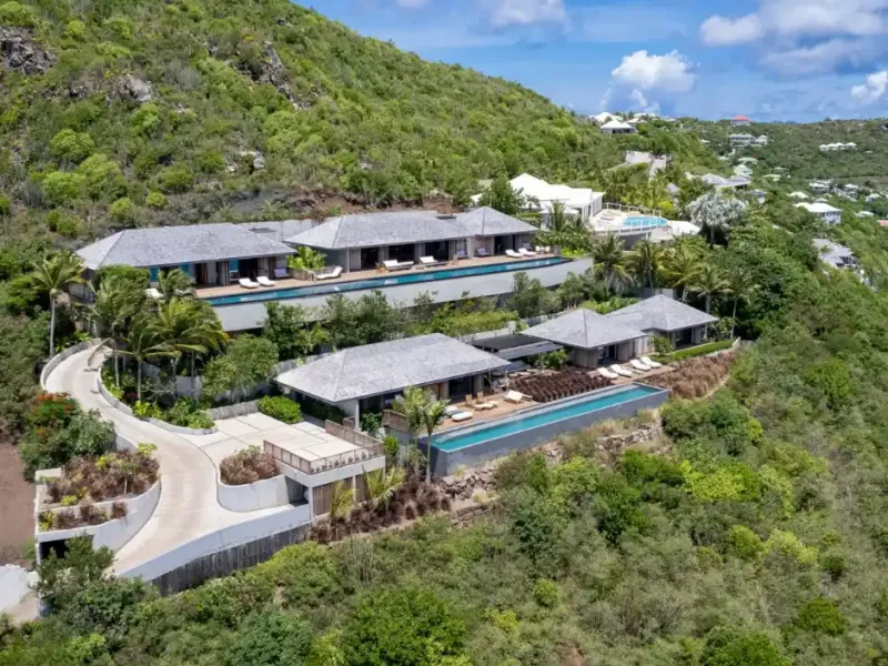 OVERLOOKING THE BAY OF MARIGOT IN SAINT BARTHELEMY – image 14