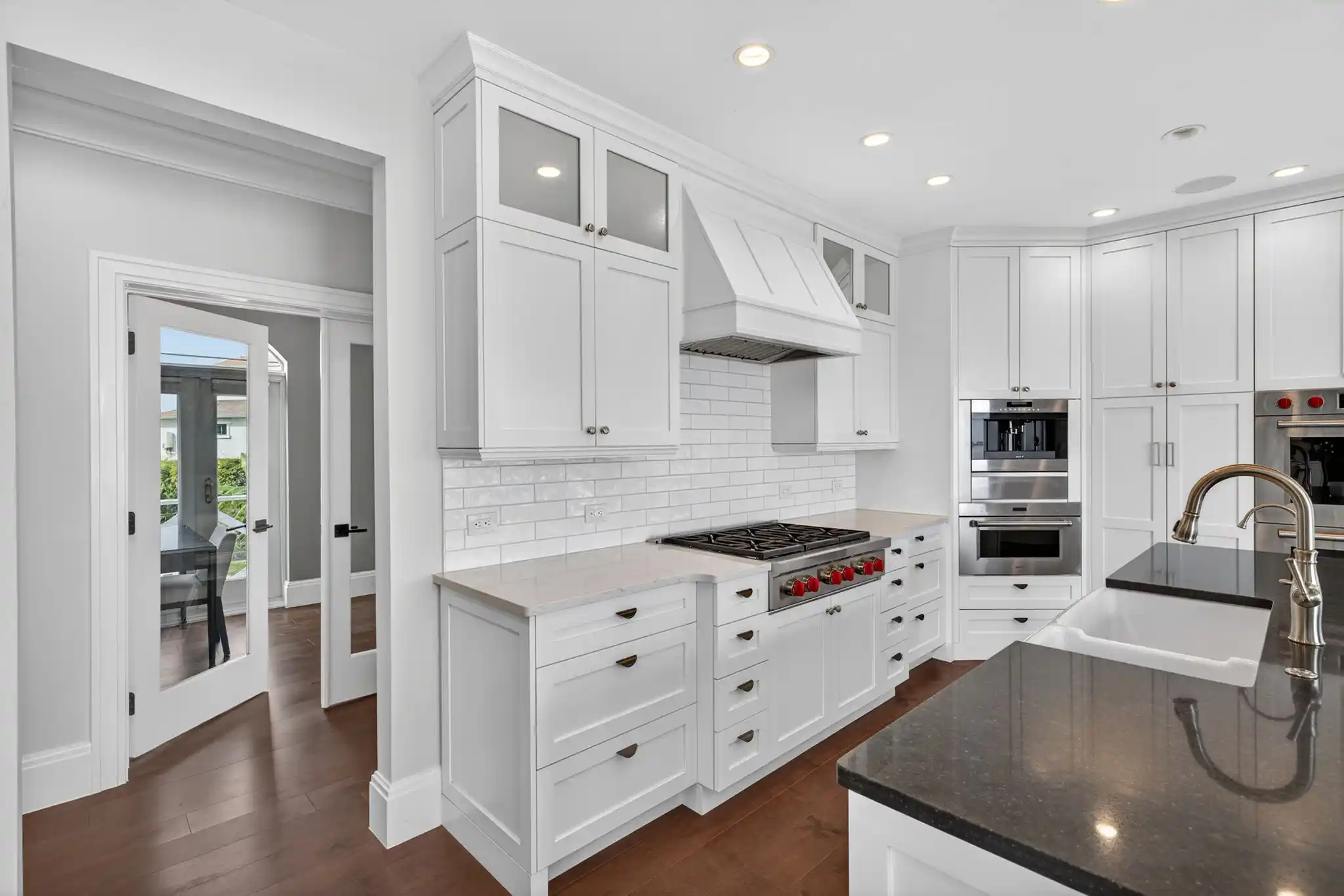 BAYFRONT LUXURY - SANIBEL ISLAND "CONTINGENT" – image 16