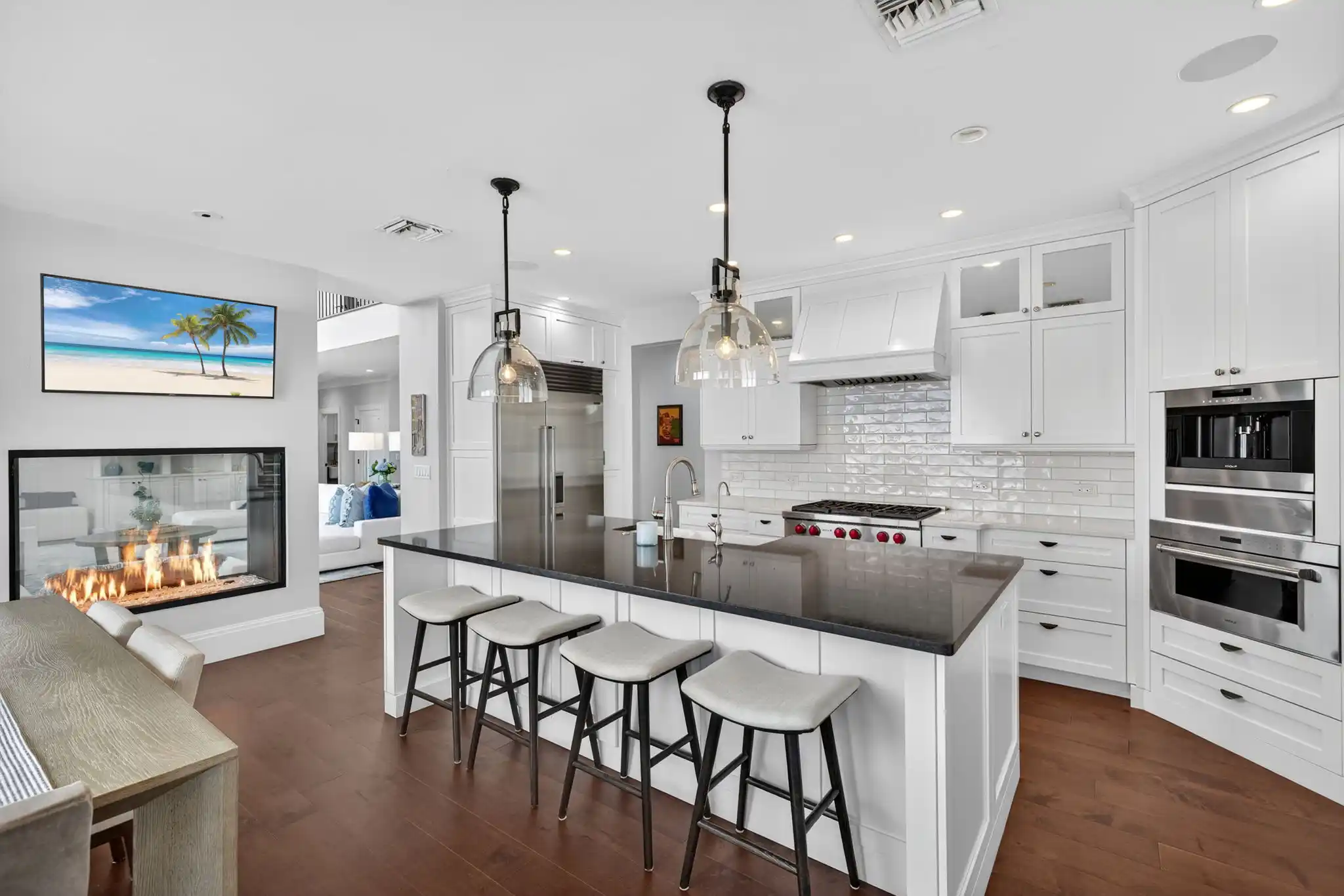 BAYFRONT LUXURY - SANIBEL ISLAND "CONTINGENT" – image 17