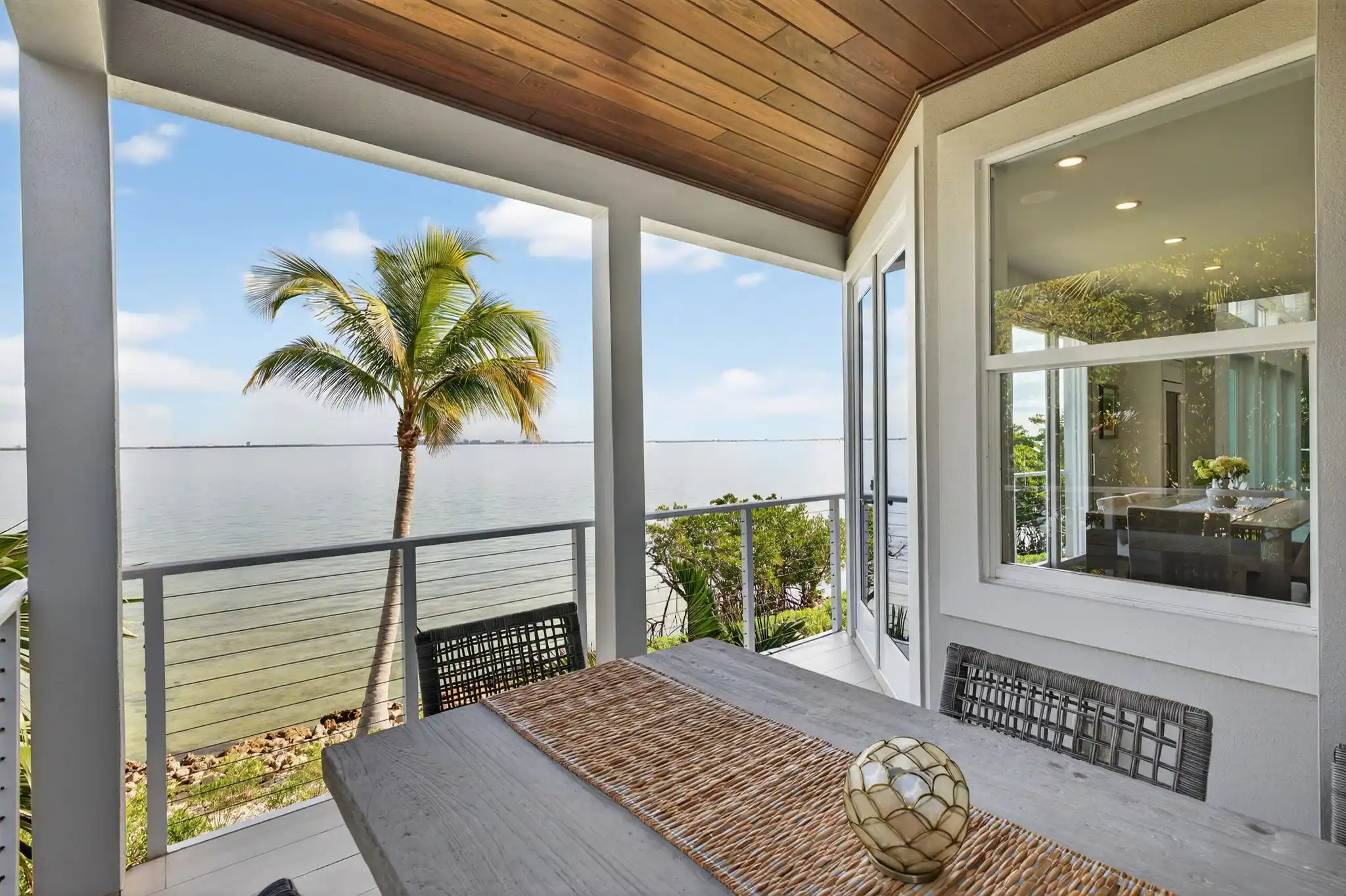 BAYFRONT LUXURY - SANIBEL ISLAND "CONTINGENT" – image 21
