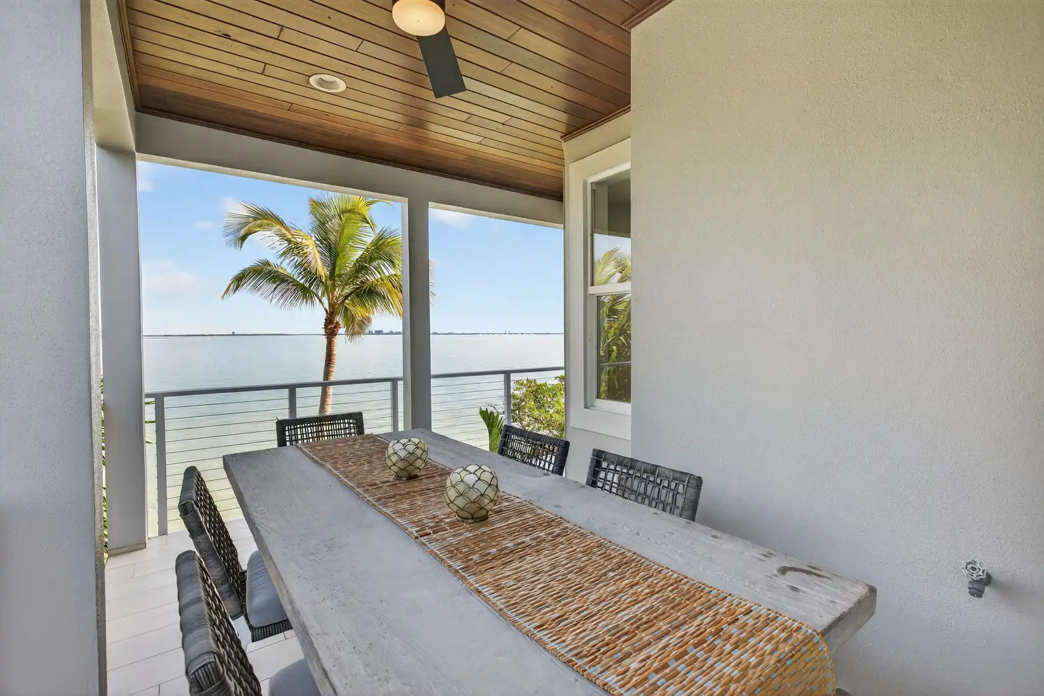 BAYFRONT LUXURY - SANIBEL ISLAND "CONTINGENT" – image 22