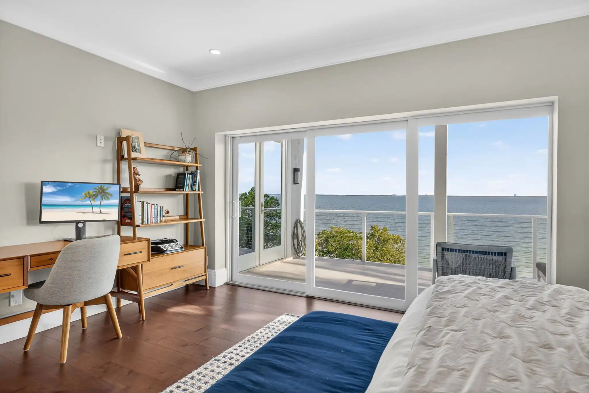 BAYFRONT LUXURY - SANIBEL ISLAND "CONTINGENT" – image 27