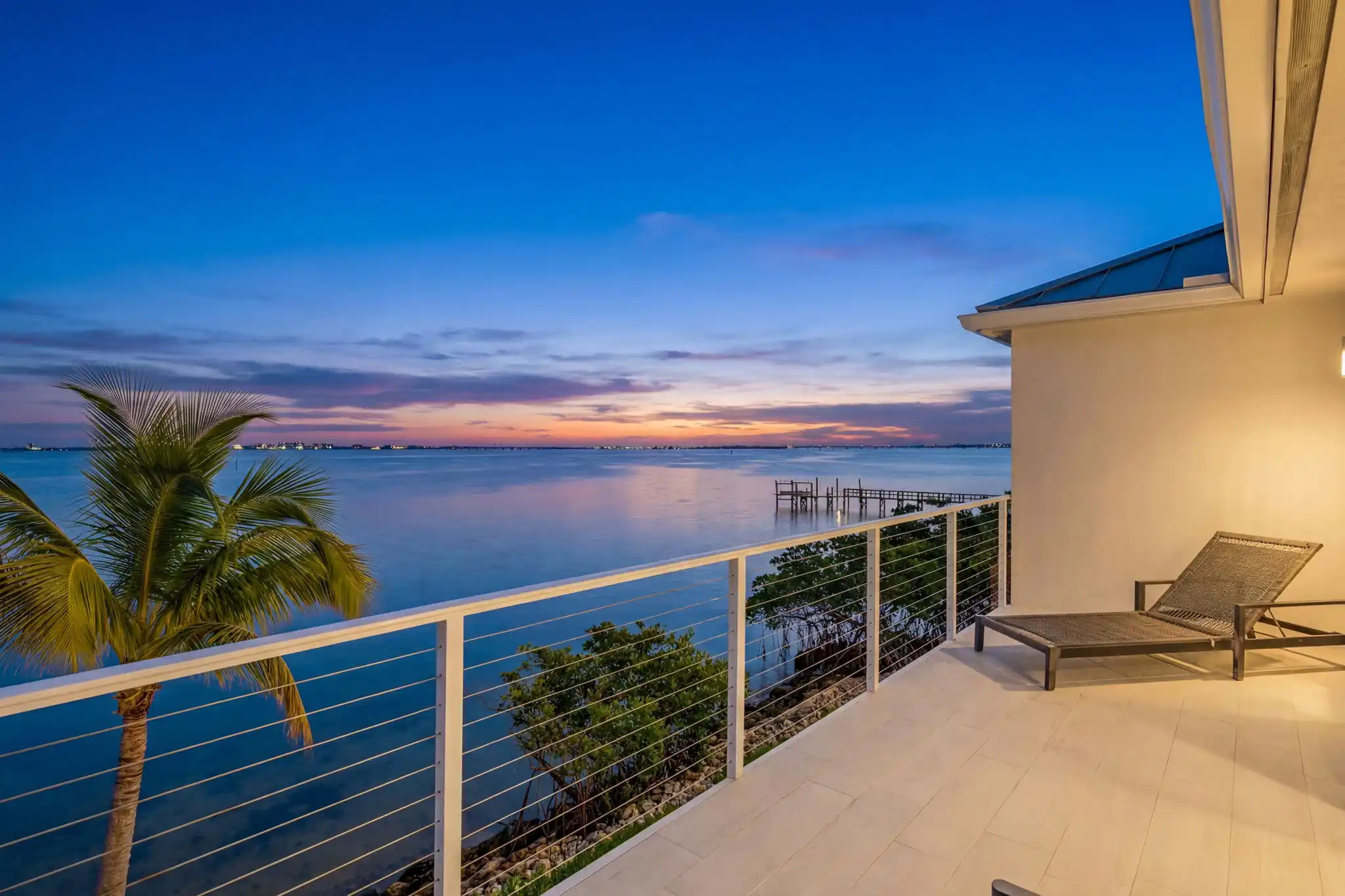 BAYFRONT LUXURY - SANIBEL ISLAND "CONTINGENT" – image 37