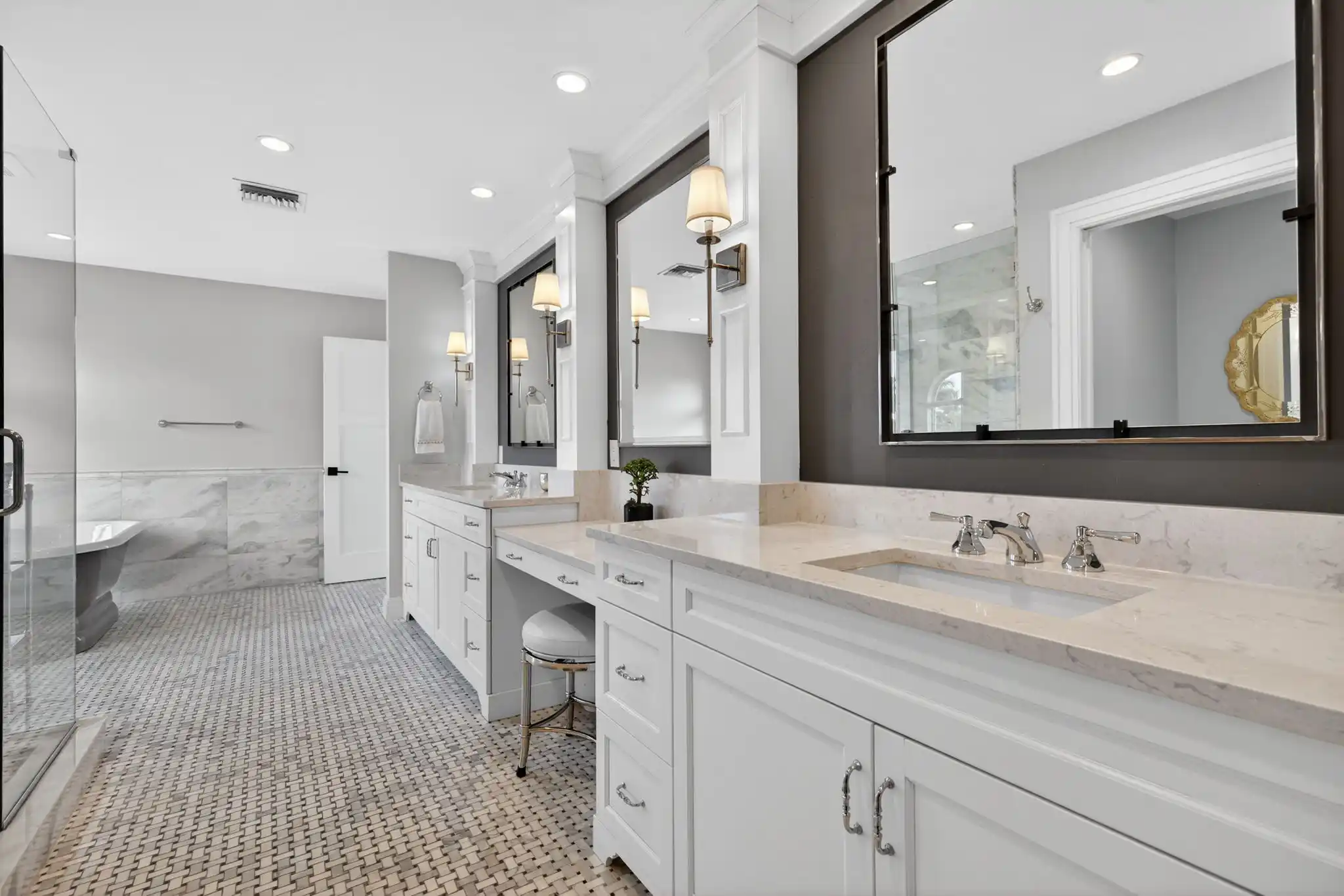 BAYFRONT LUXURY - SANIBEL ISLAND "CONTINGENT" – image 41