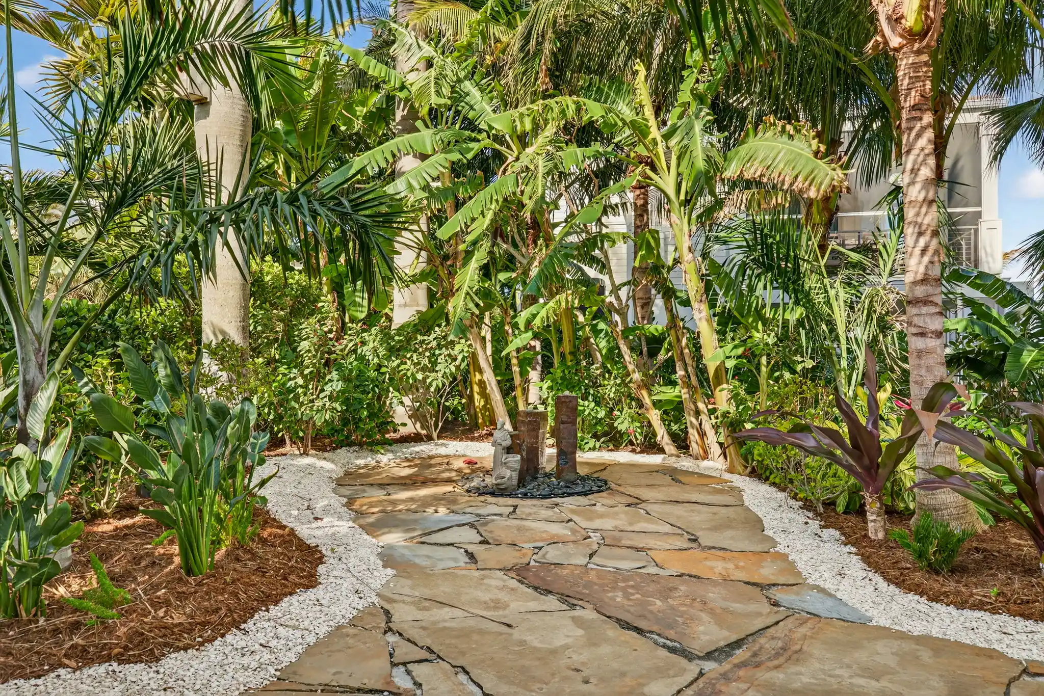 BAYFRONT LUXURY - SANIBEL ISLAND "CONTINGENT" – image 54