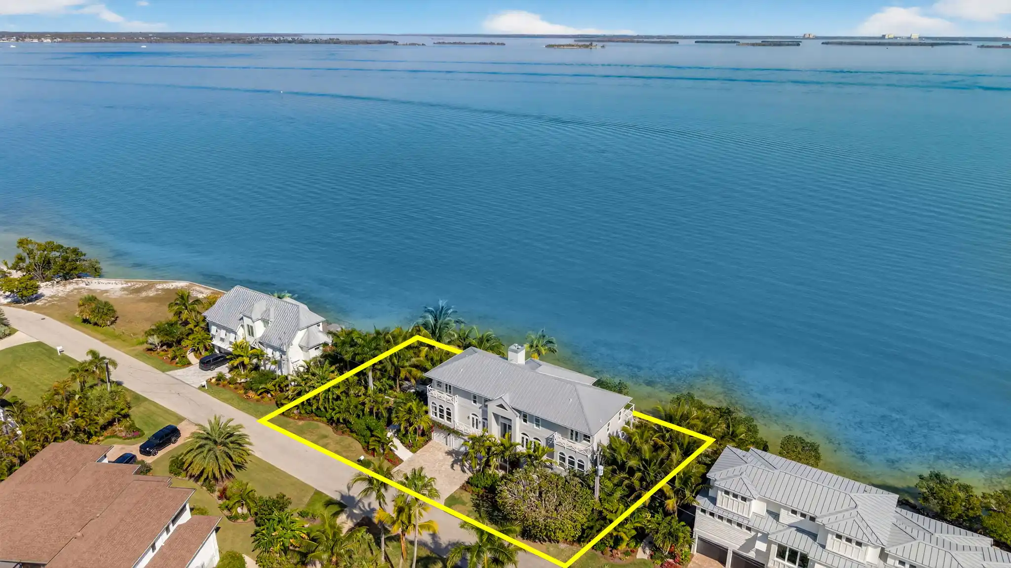 BAYFRONT LUXURY - SANIBEL ISLAND "CONTINGENT" – image 59
