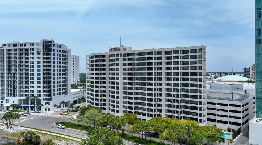 1255 N Gulfstream Ave, Sarasota, Florida, 34236, United States, 2 Bedrooms Bedrooms, 5 Rooms Rooms,2 BathroomsBathrooms,Residential,For Sale,Bay Plaza,Gulfstream ,11,2015485