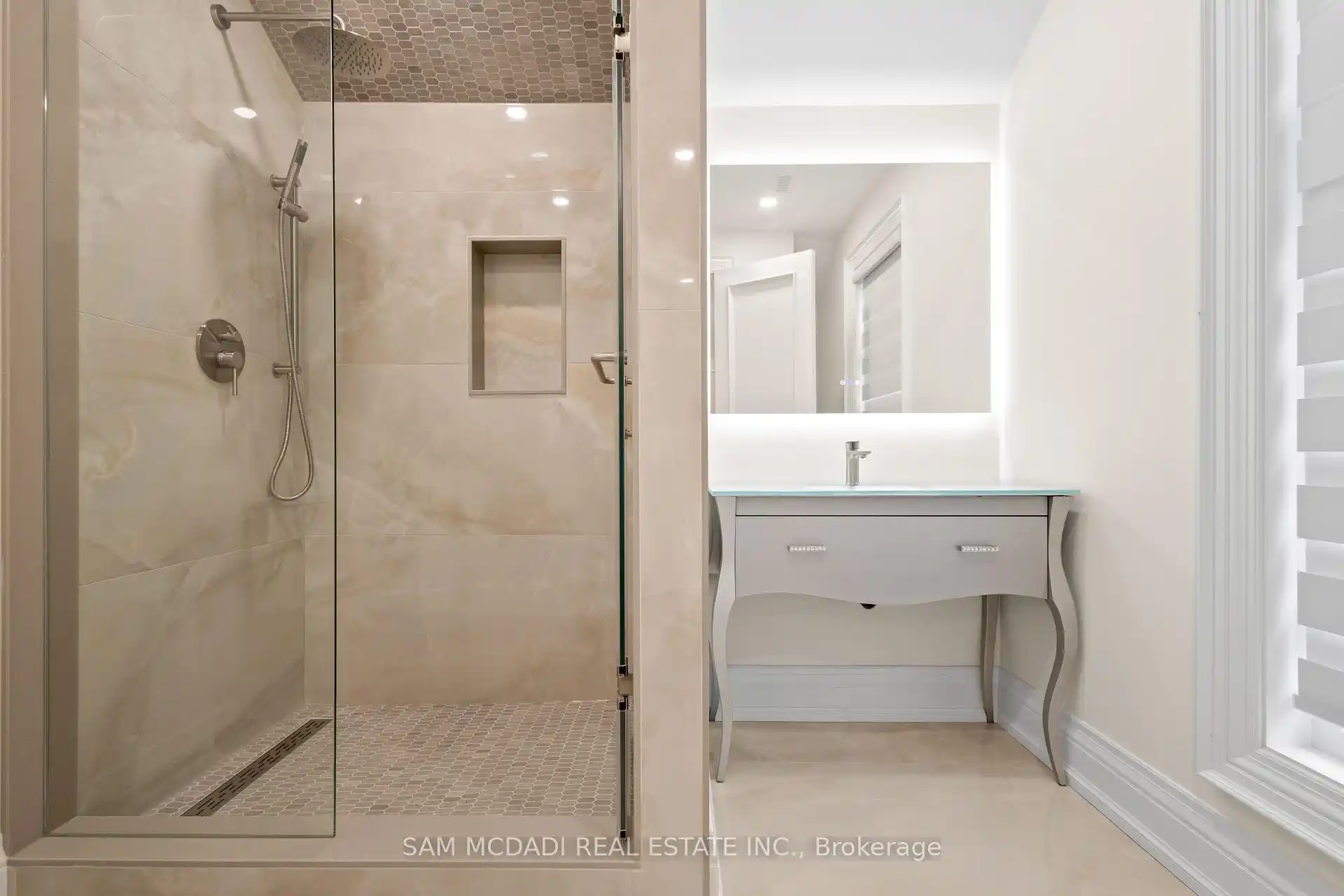 72 Oakes Drive, Mississauga (W12773768) – image 31
