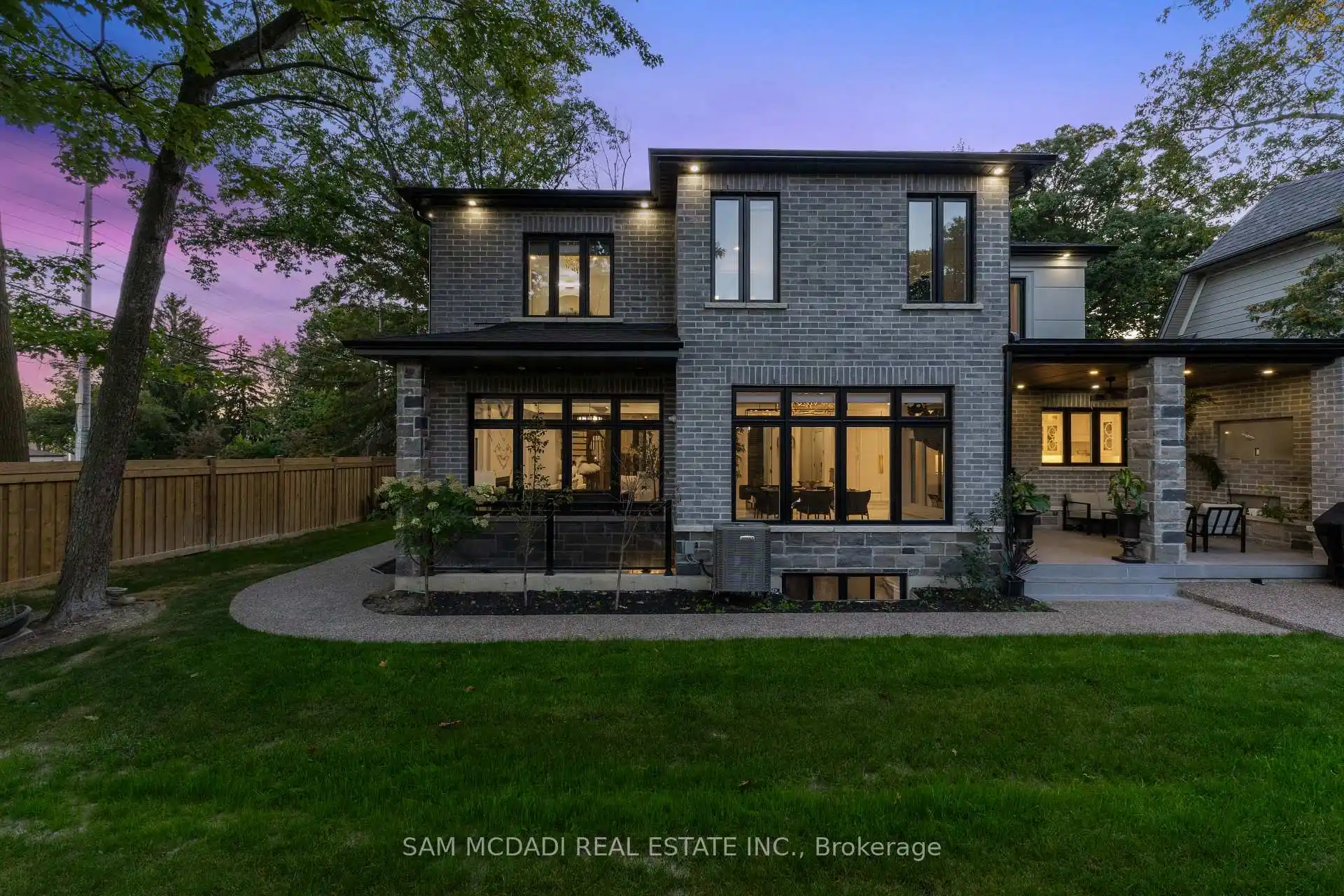 72 Oakes Drive, Mississauga (W12773768) – image 44