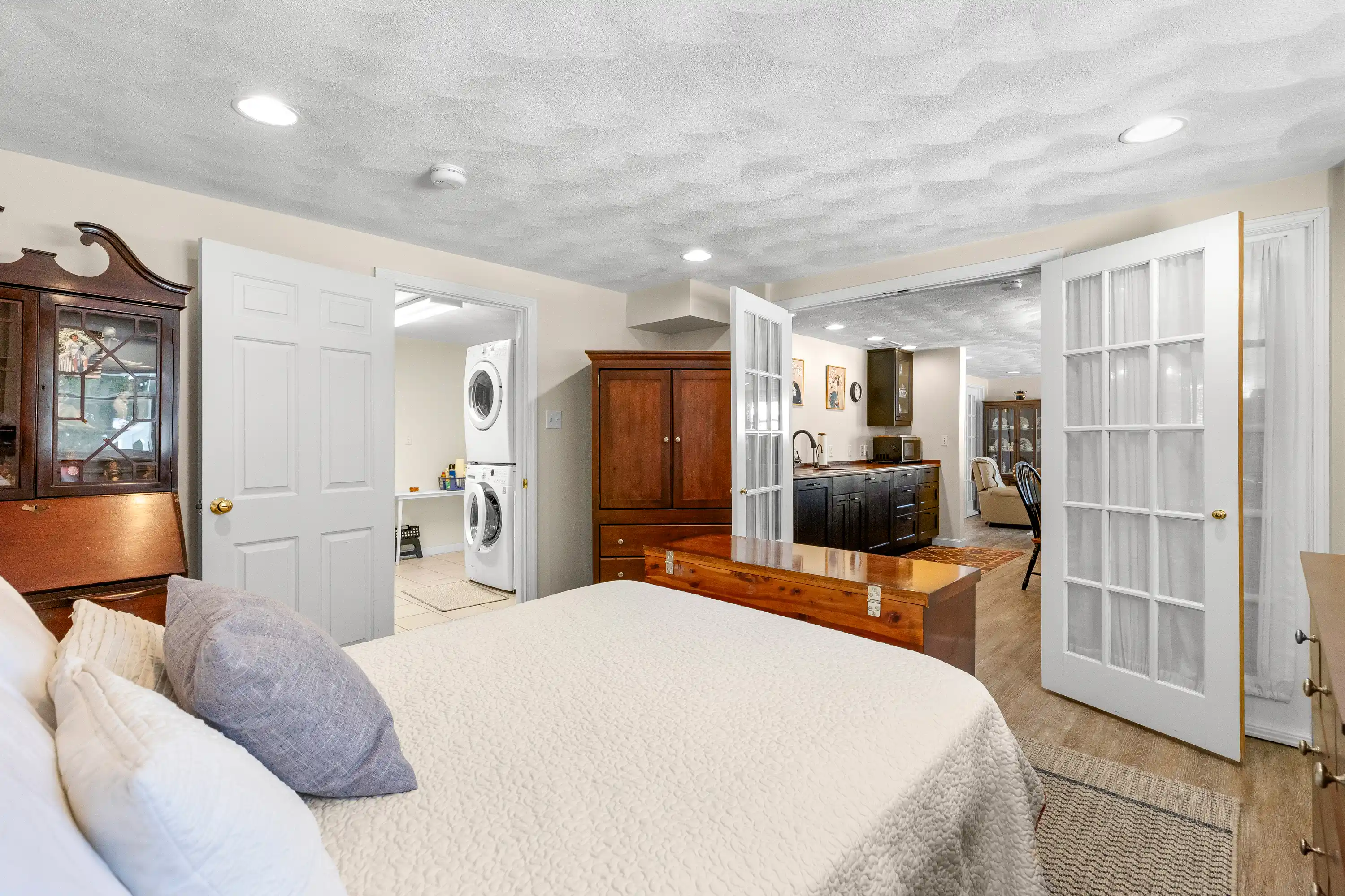 2 Breezy Point Road – image 25