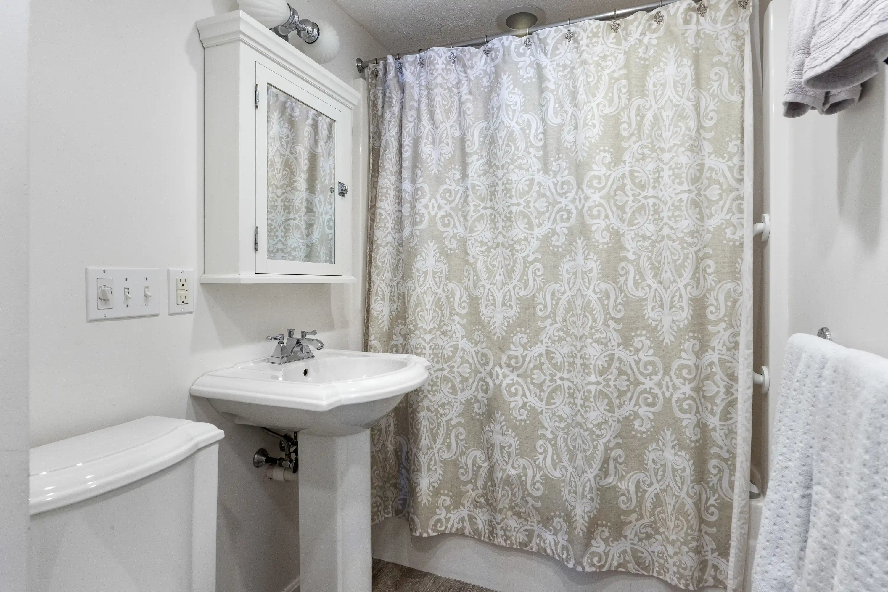2 Breezy Point Road – image 26