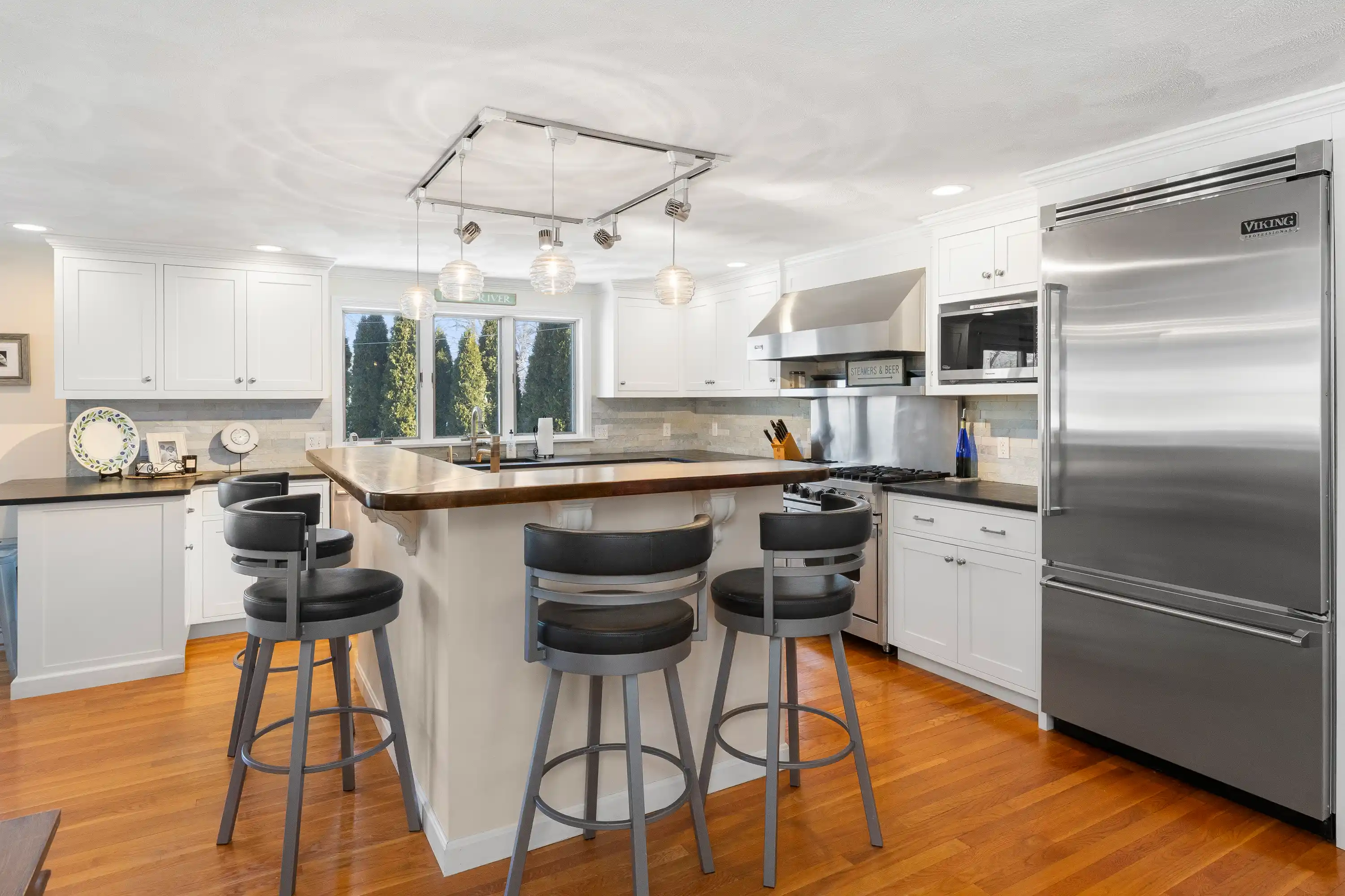 2 Breezy Point Road – image 5