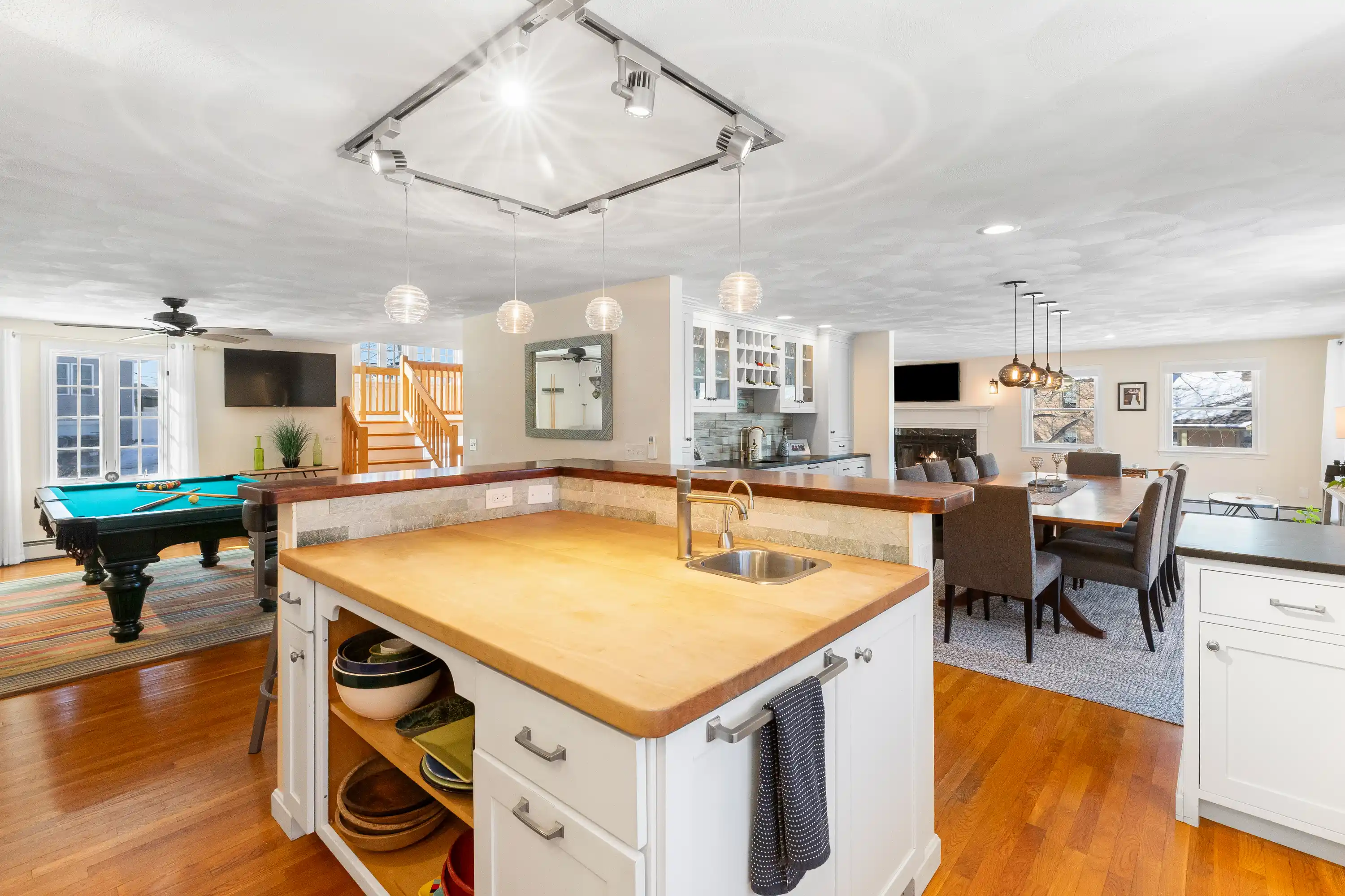 2 Breezy Point Road – image 6