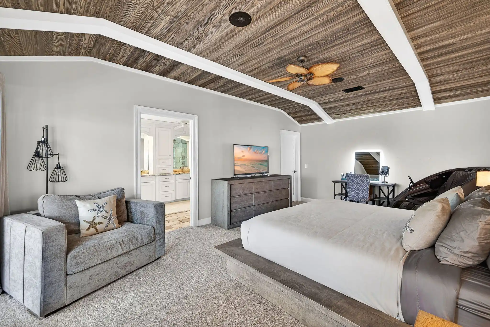 SECLUDED ISLAND OASIS "PENDING" – image 17