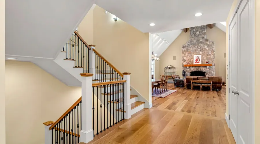 72 dale lane, Groton, Massachusetts, United States, 5 Bedrooms Bedrooms, 17 Rooms Rooms,6 BathroomsBathrooms,Residential,For Sale,dale ,2022702