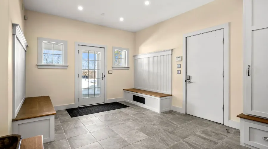 72 dale lane, Groton, Massachusetts, United States, 5 Bedrooms Bedrooms, 17 Rooms Rooms,6 BathroomsBathrooms,Residential,For Sale,dale ,2022702
