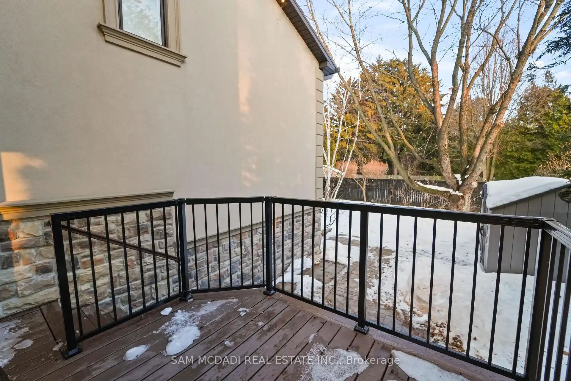 3168 Lakeshore Road W, Oakville (W12839440) – image 12