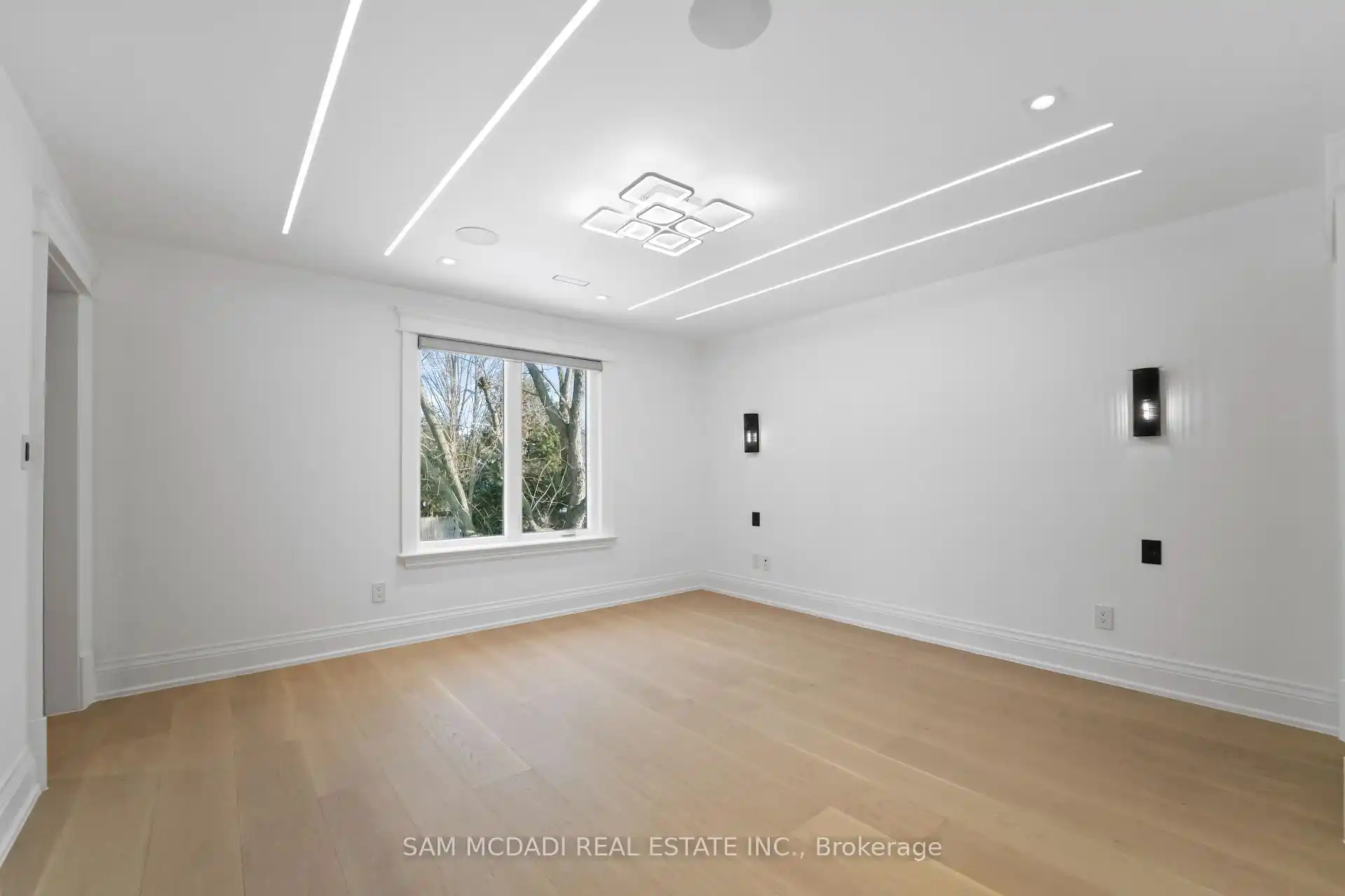 3168 Lakeshore Road W, Oakville (W12839440) – image 20