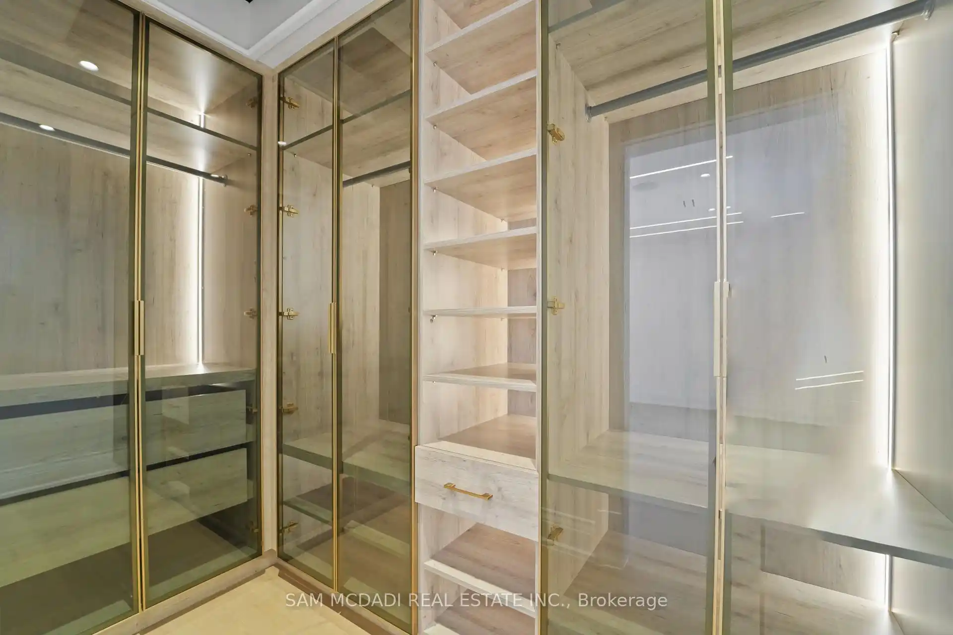 3168 Lakeshore Road W, Oakville (W12839440) – image 21