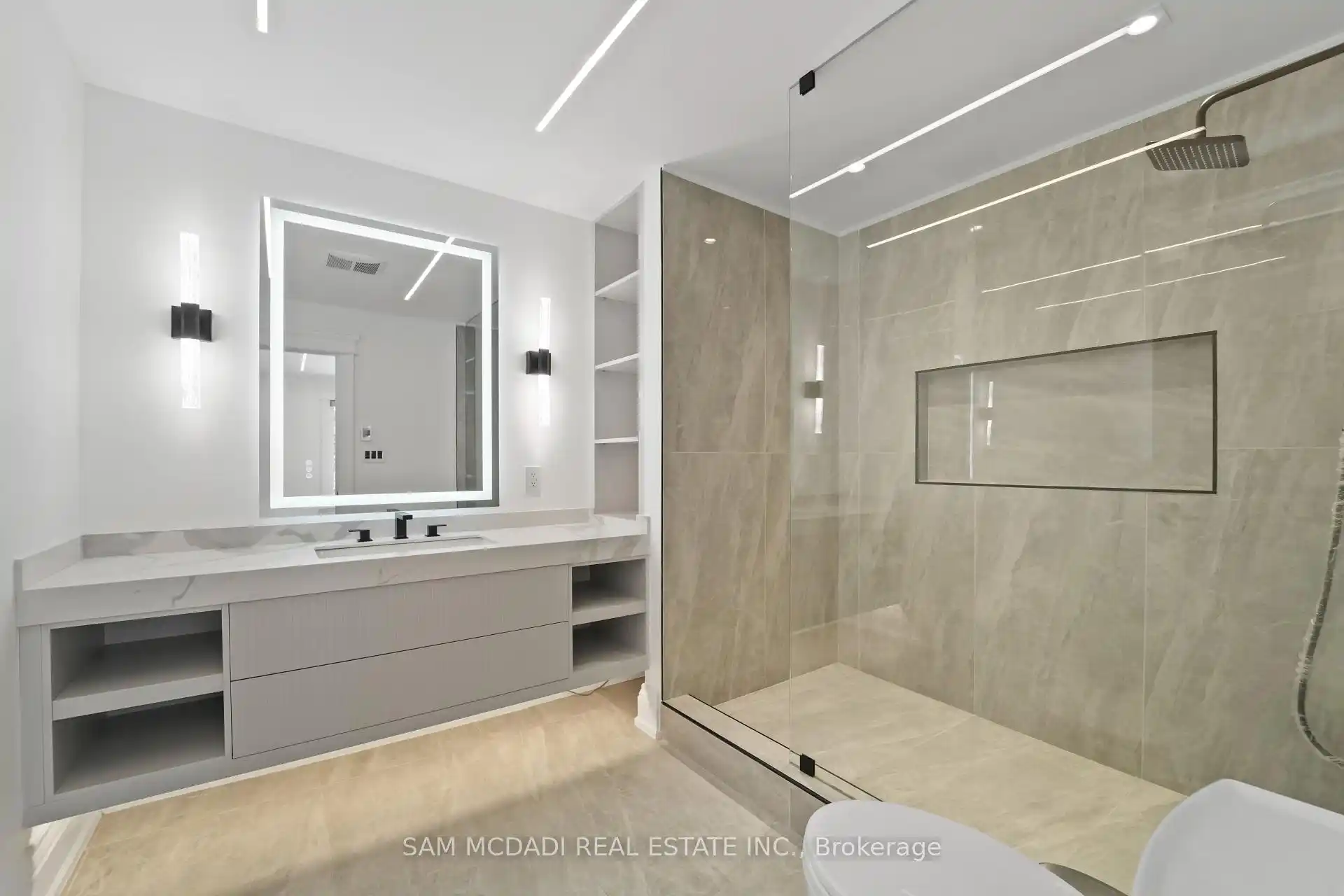 3168 Lakeshore Road W, Oakville (W12839440) – image 22