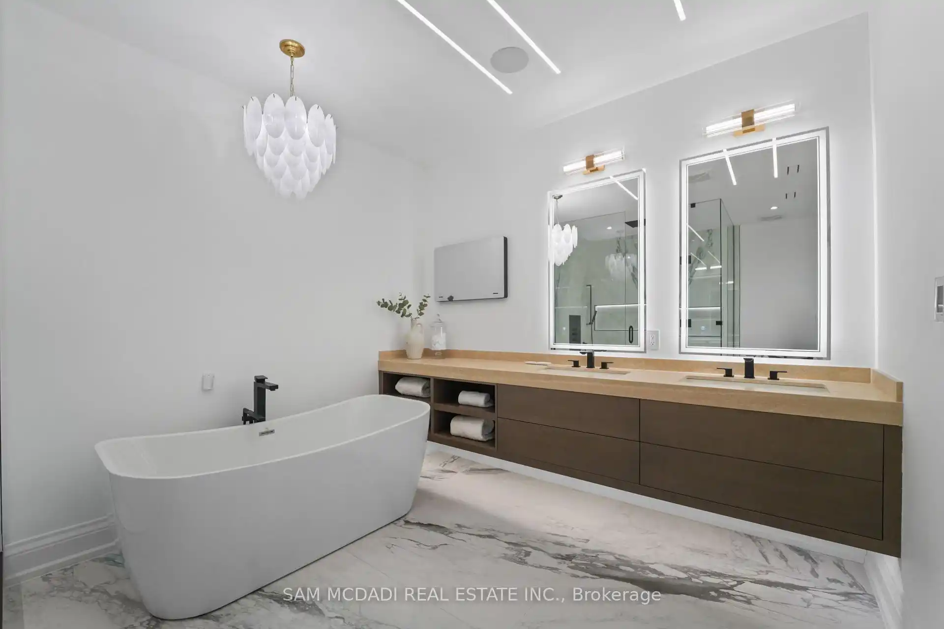 3168 Lakeshore Road W, Oakville (W12839440) – image 32