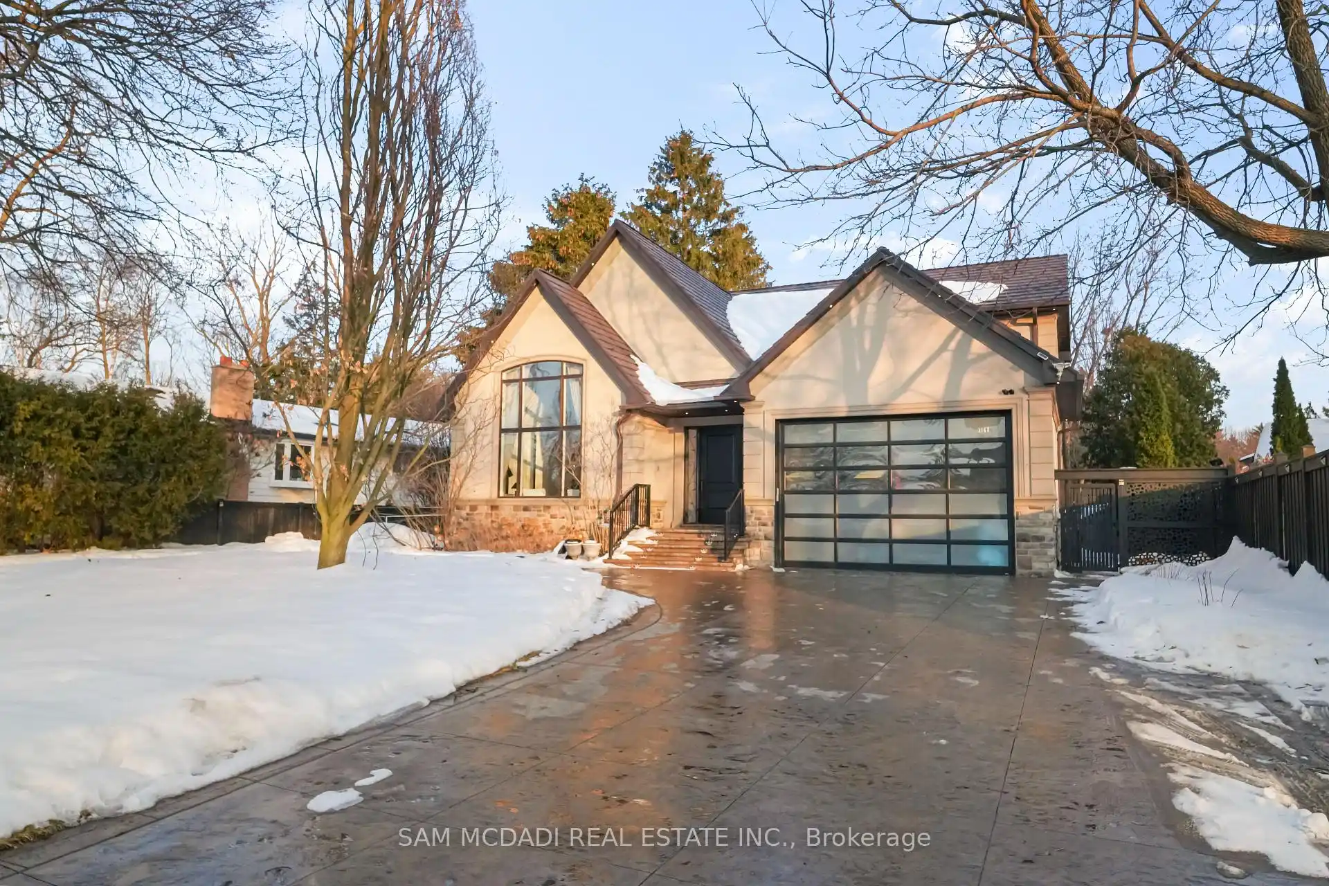 3168 Lakeshore Road W, Oakville (W12839440) – image 46