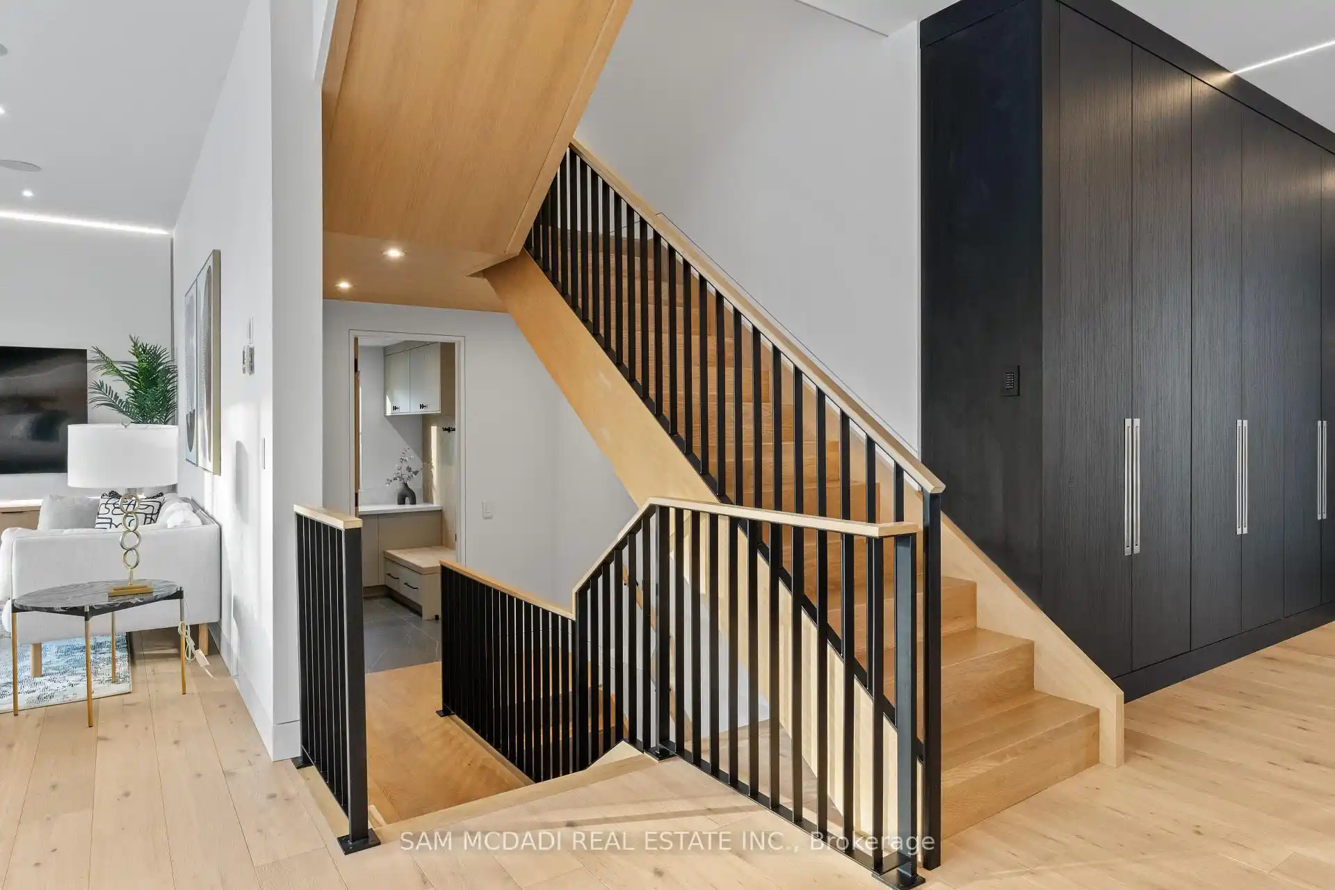 2186 Harcourt Crescent, Mississauga (W12851210) – image 16