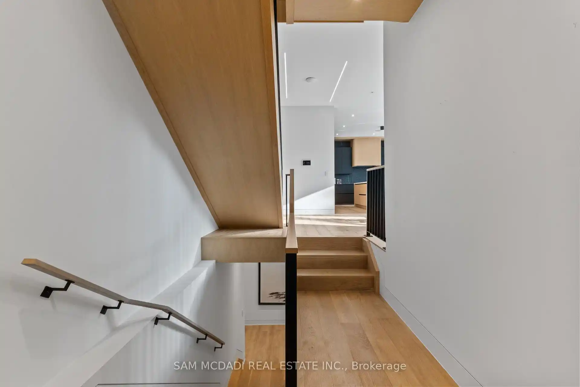 2186 Harcourt Crescent, Mississauga (W12851210) – image 34