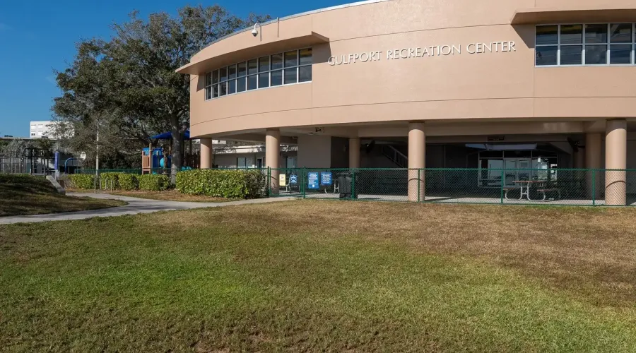 6251 10th Avenue S, Gulfport, Florida, 33707, United States, 4 Bedrooms Bedrooms, 14 Rooms Rooms,2 BathroomsBathrooms,Residential,For Sale,10th Avenue ,2024357