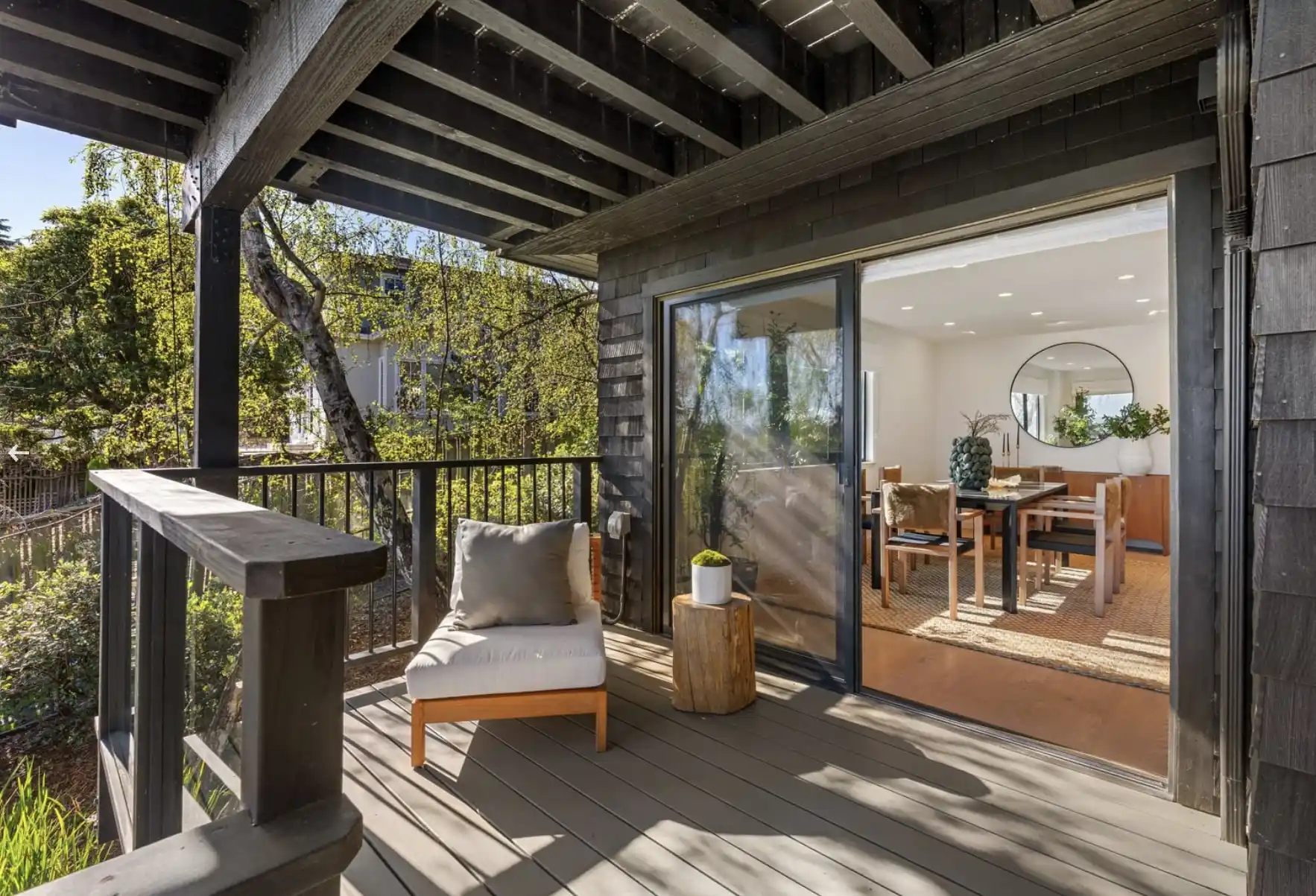 Gated View Residence on the Water – image 11