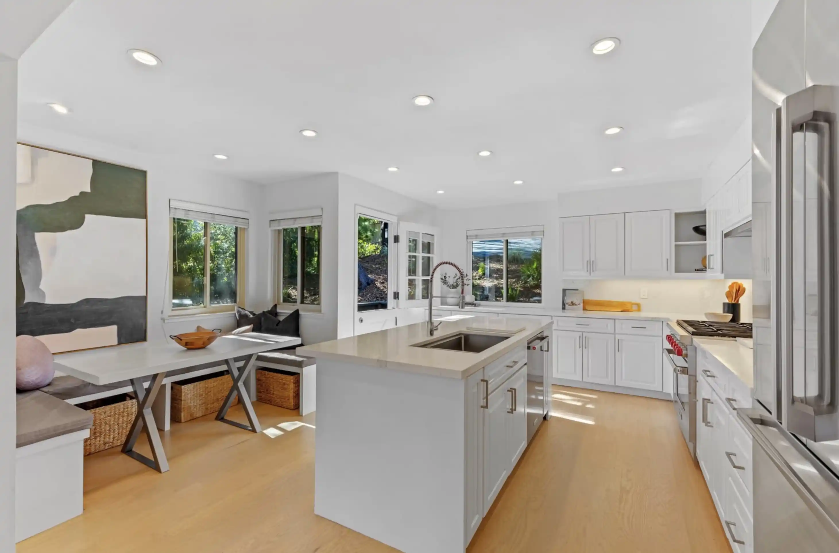 Gated View Residence on the Water – image 3