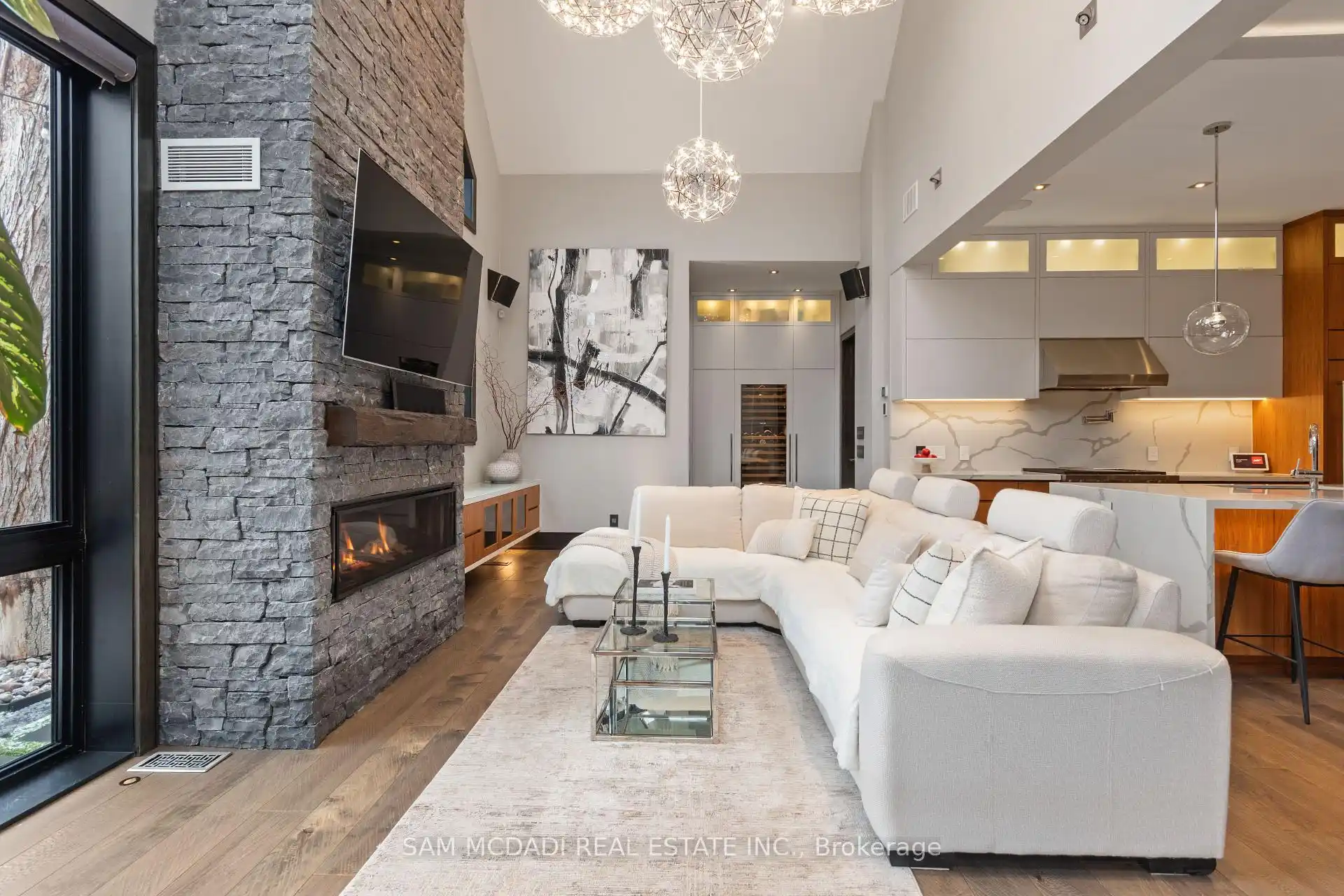 1031 Welwyn Drive, Mississauga (W12892286) – image 15