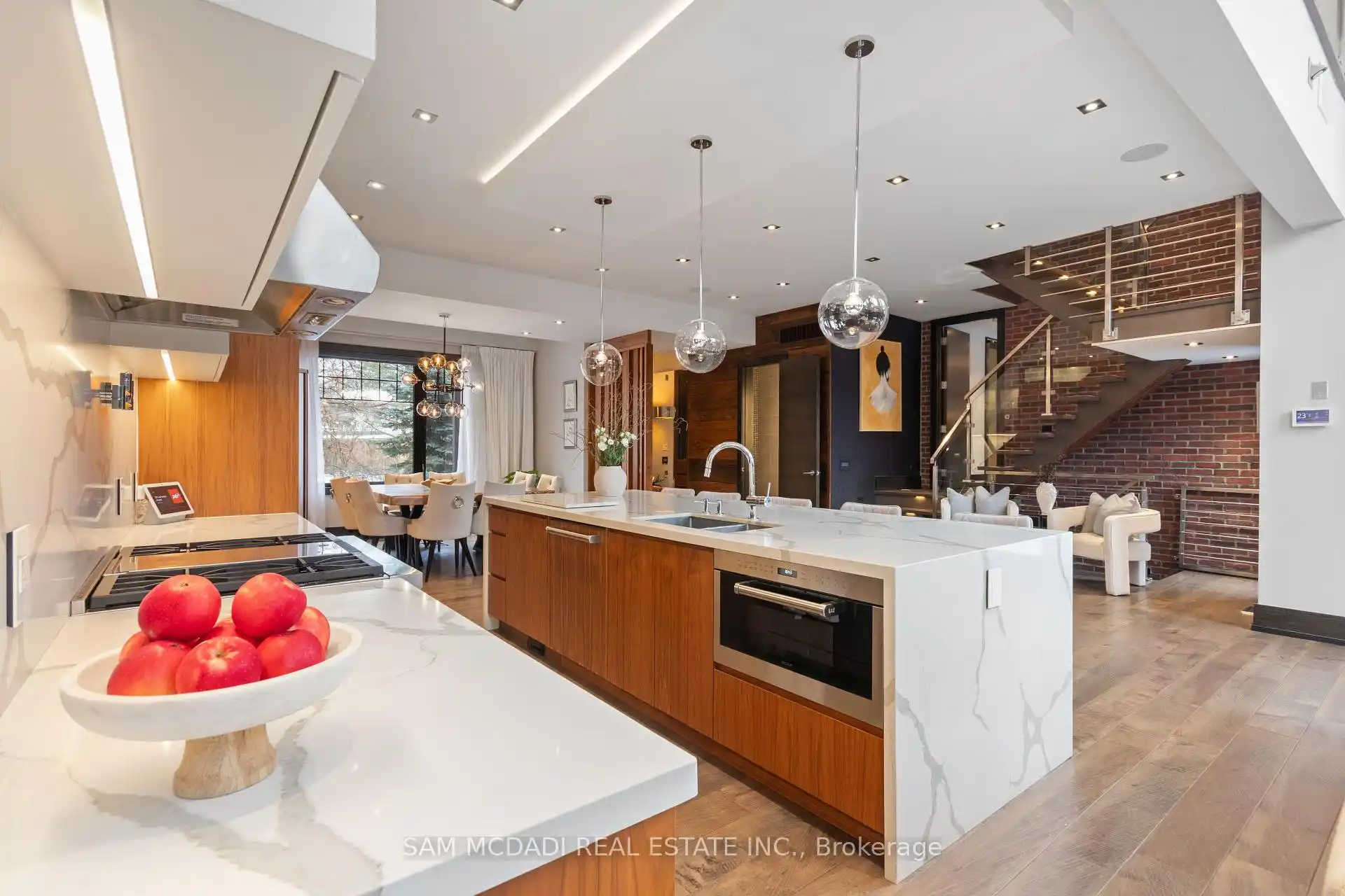 1031 Welwyn Drive, Mississauga (W12892286) – image 17