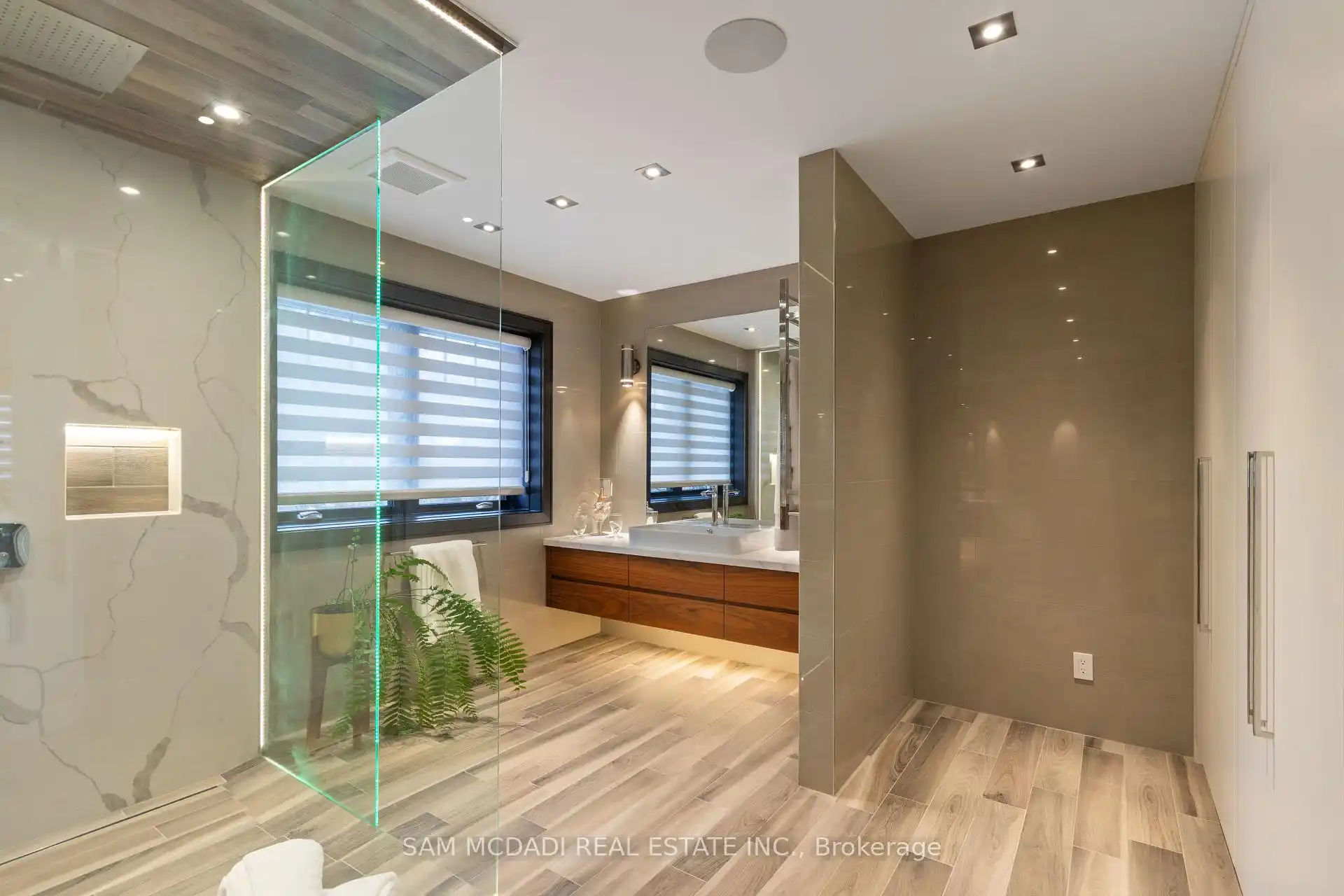 1031 Welwyn Drive, Mississauga (W12892286) – image 21